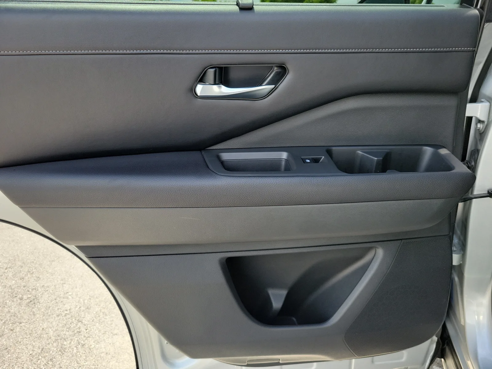 2024 Nissan Pathfinder SL photo 22