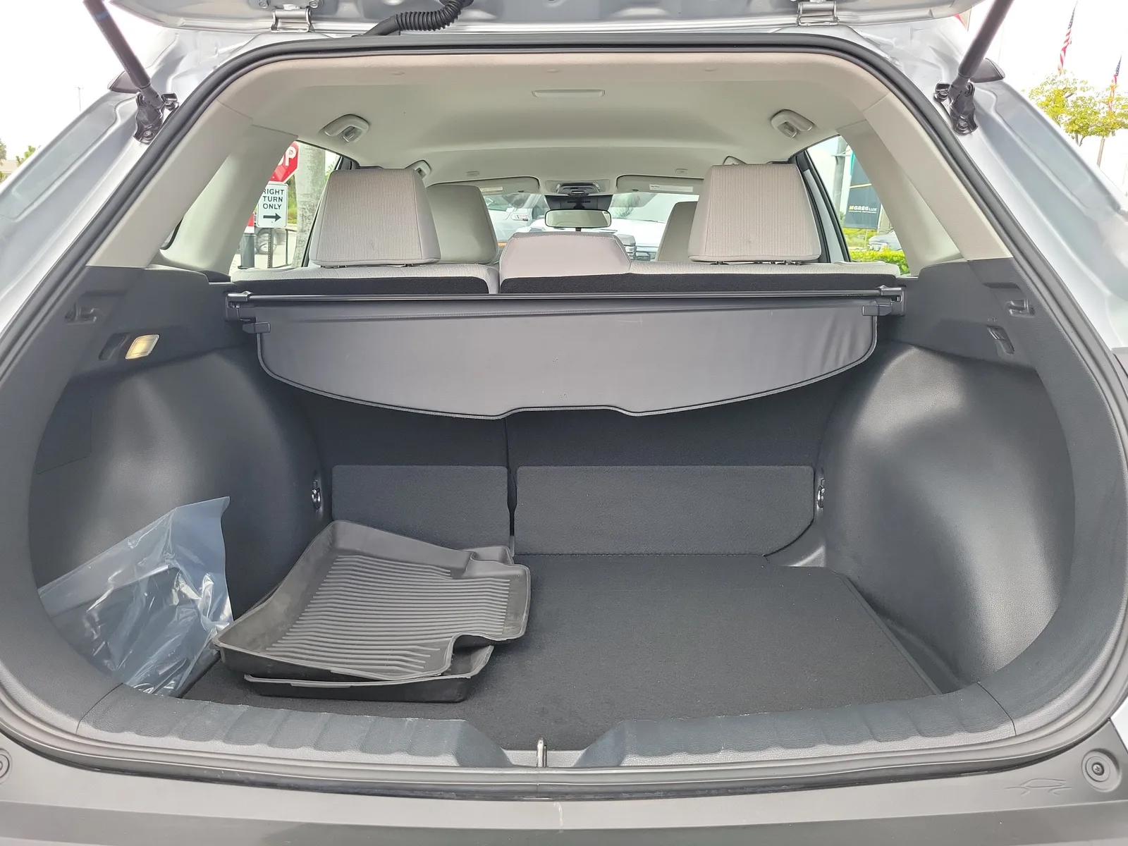2026 Toyota Corolla Cross L photo 14