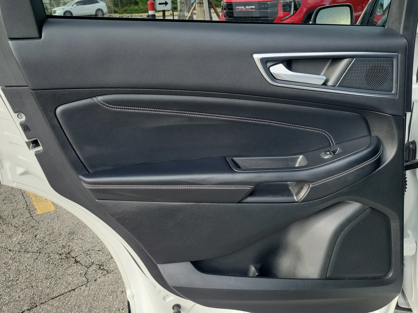 2022 Ford Edge Titanium 4WD photo 27