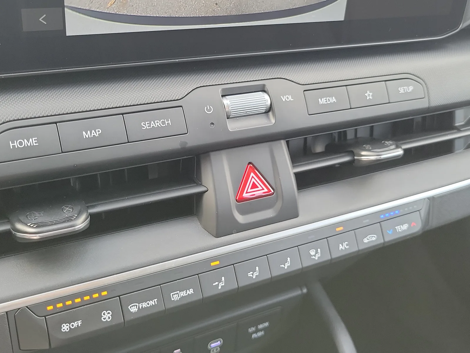 2025 Kia K4 LXS photo 24