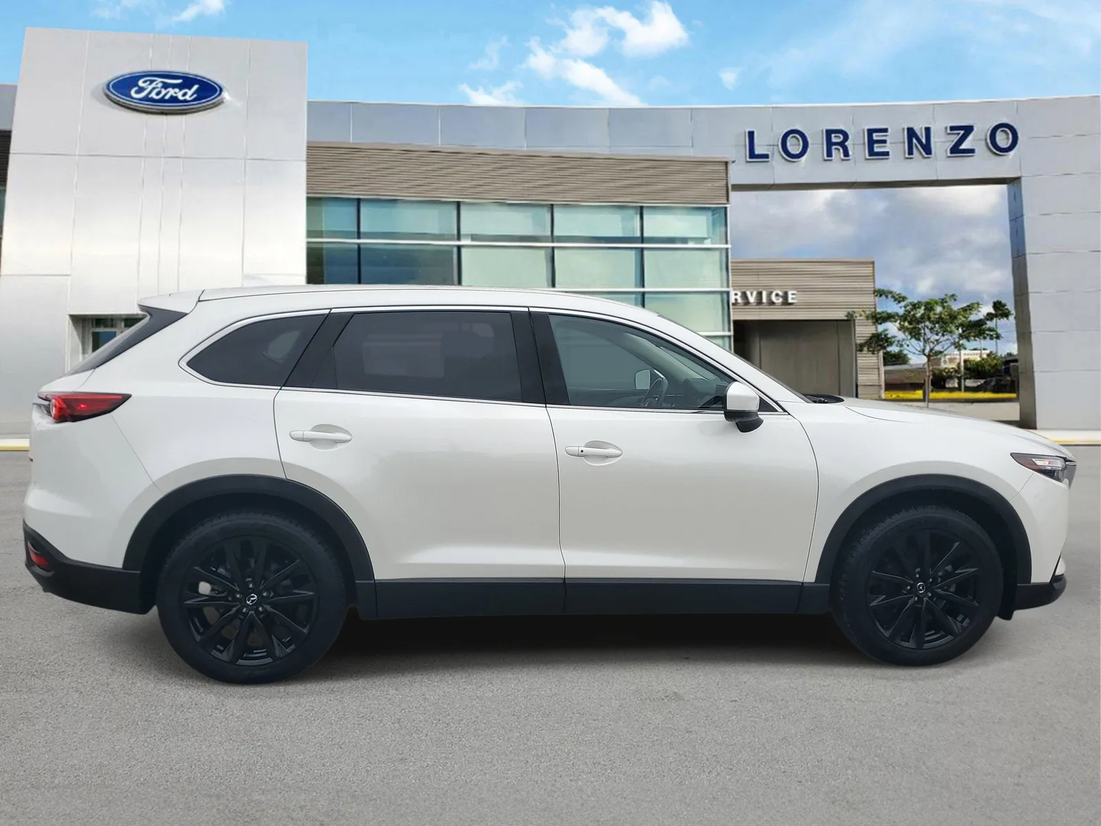 2023 Mazda CX-9 Touring Plus photo 4
