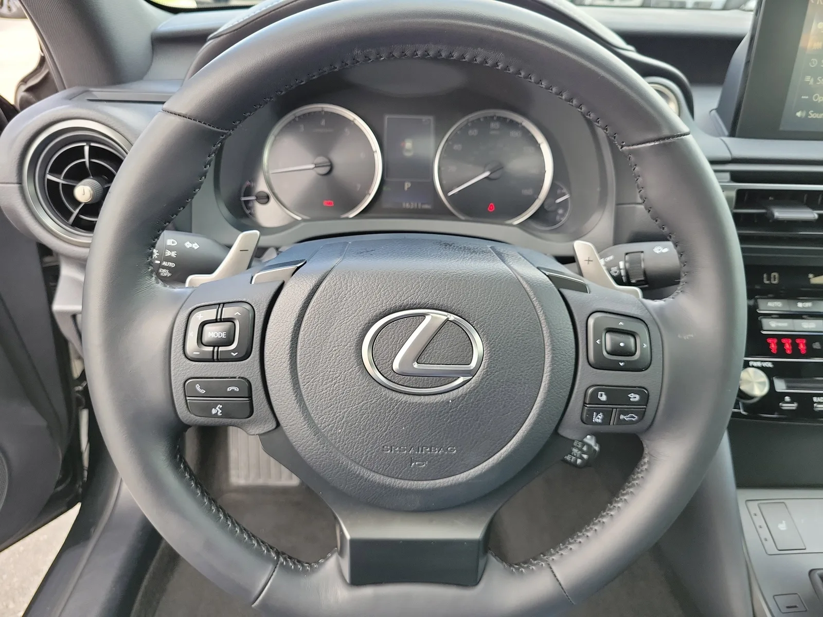 2024 Lexus IS IS 350 F SPORT photo 19