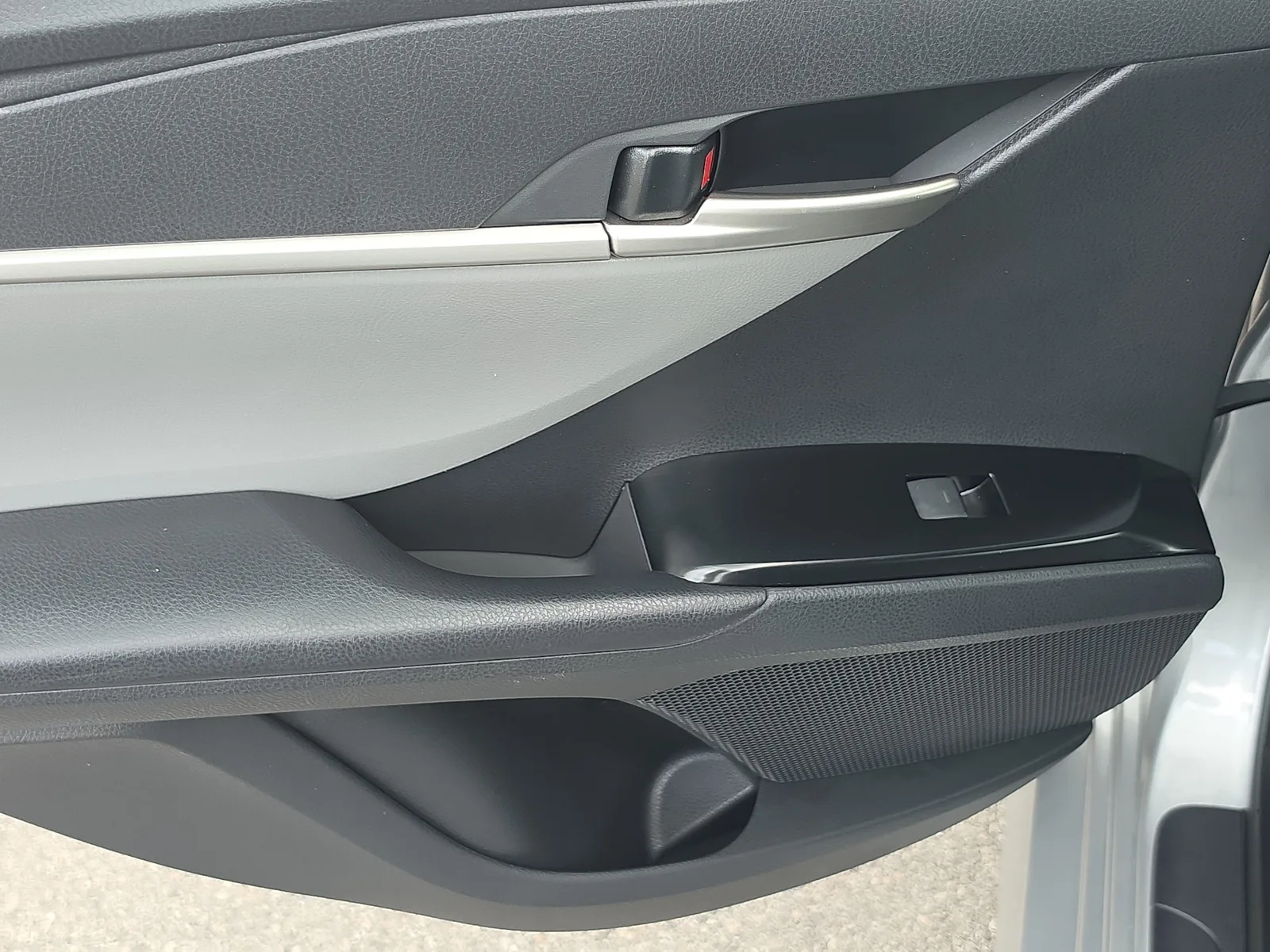 2025 Toyota Camry LE photo 21