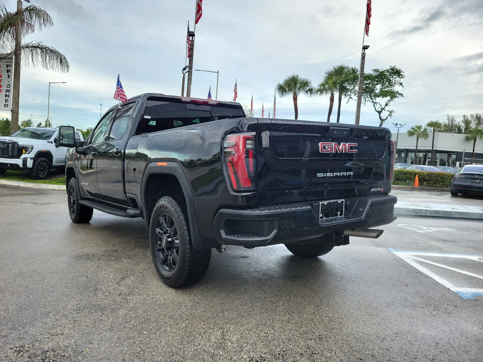 2025 GMC Sierra 2500 HD AT4 photo 7
