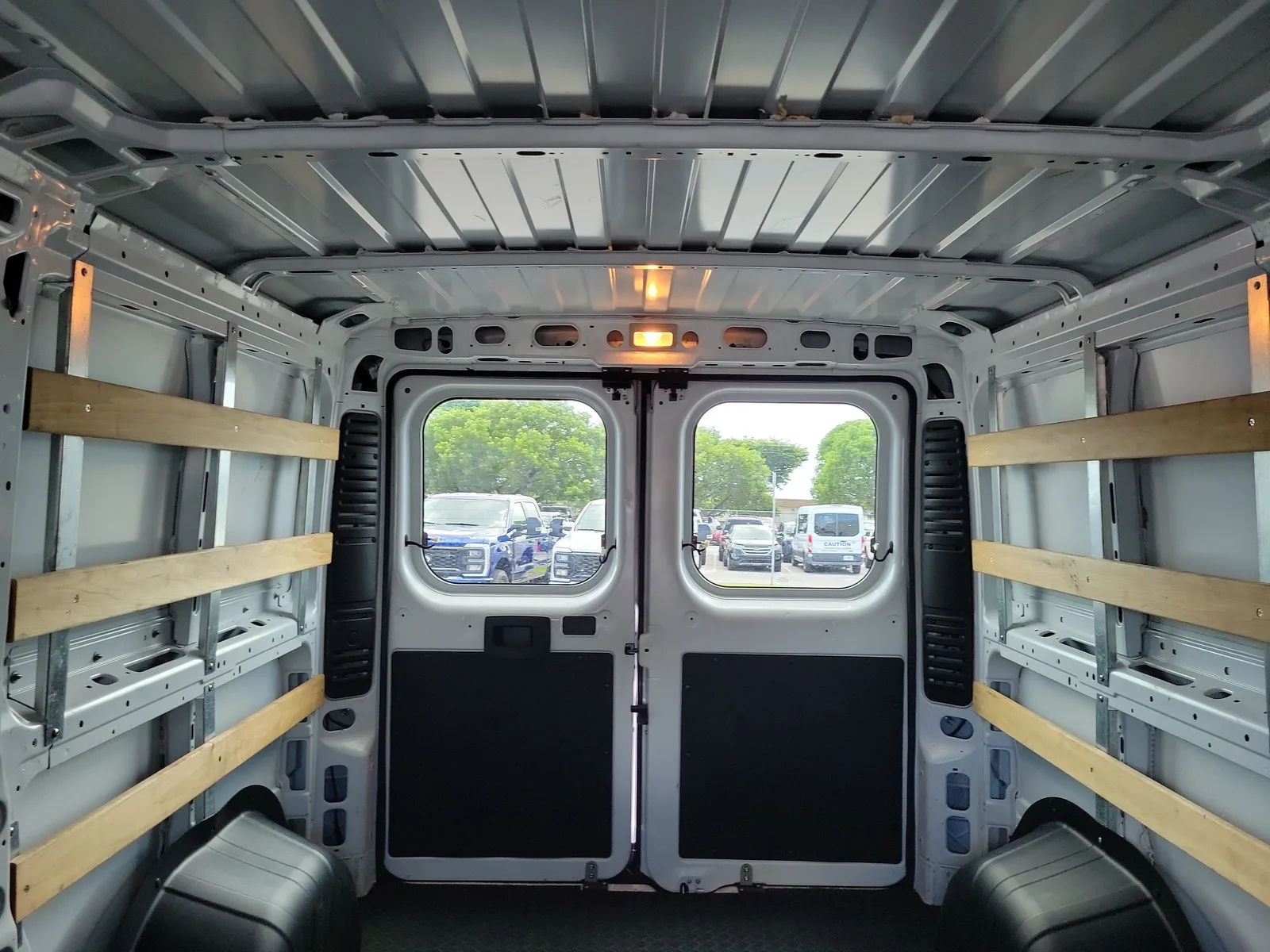 2025 RAM ProMaster Cargo Van Tradesman photo 28
