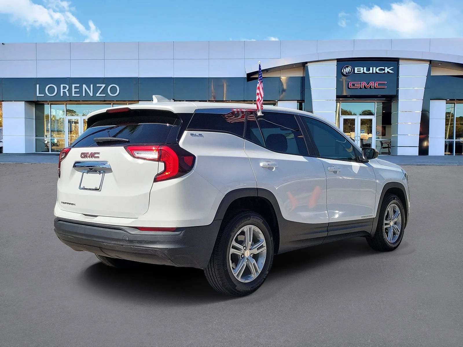 2023 GMC Terrain SLE photo 5