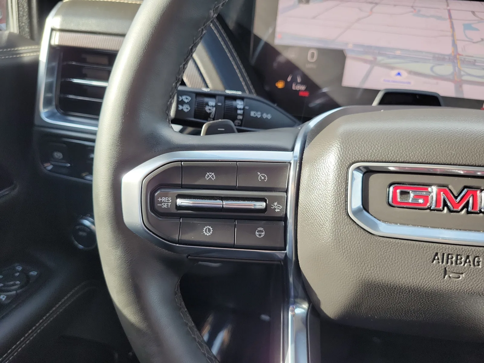 2025 GMC Yukon Elevation photo 20