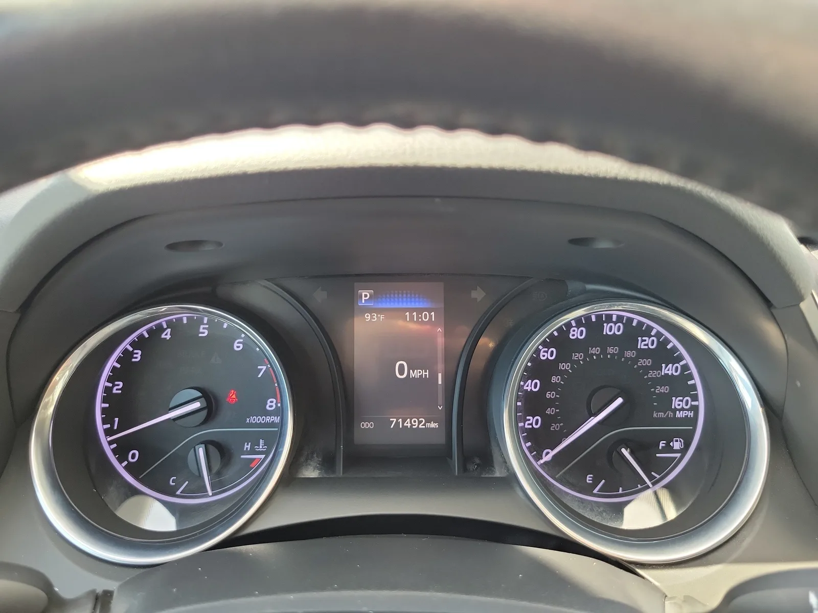2020 Toyota Camry SE photo 27