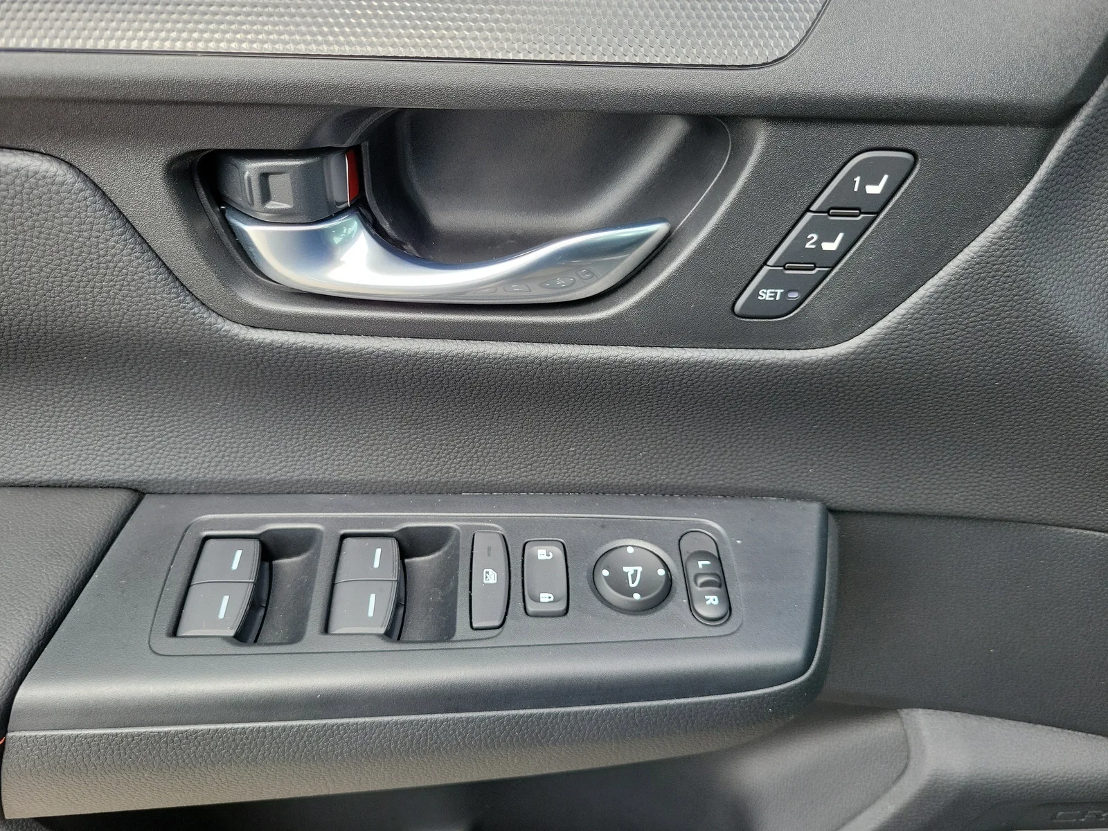 2025 Honda CR-V Hybrid Sport-L photo 28