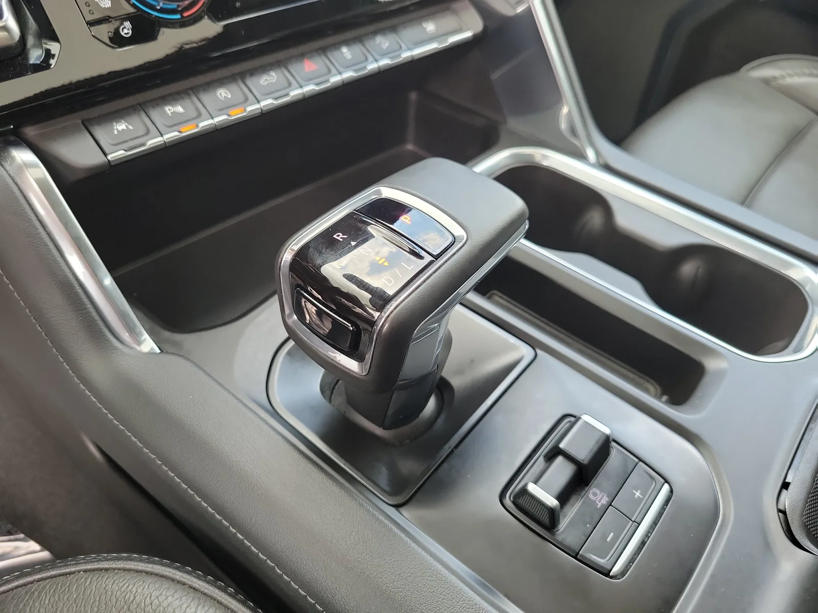2024 GMC Sierra 1500 Denali photo 23