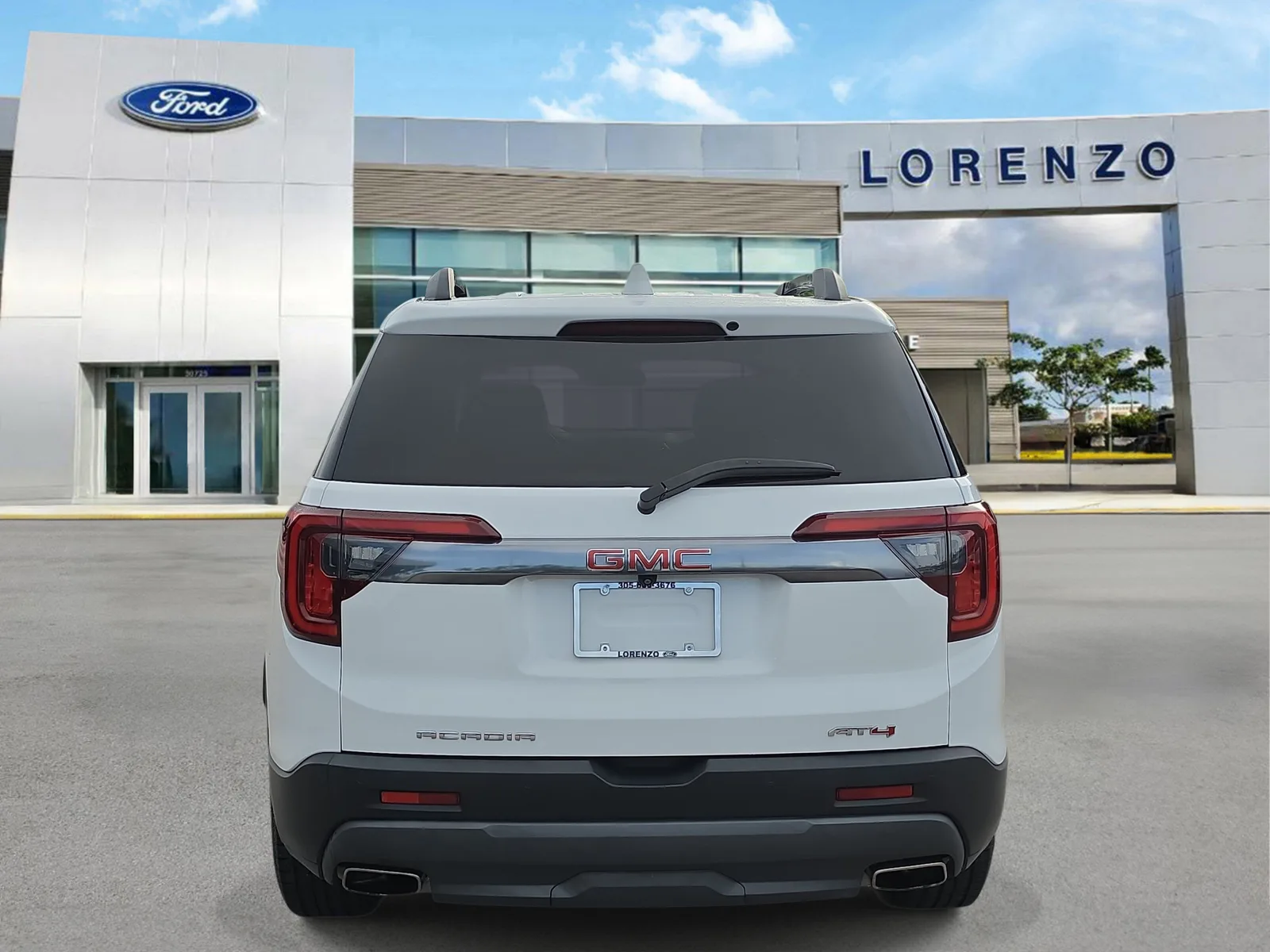 2023 GMC Acadia AT4 4WD photo 5