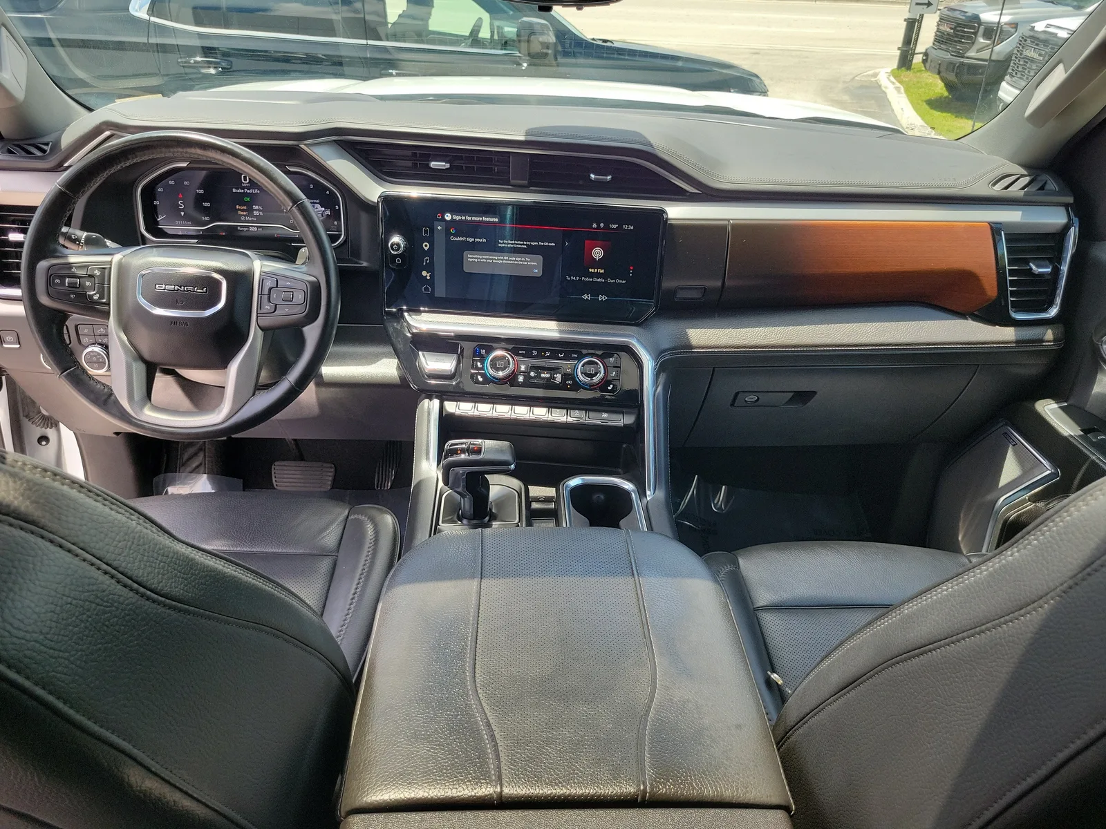 2024 GMC Sierra 1500 Denali photo 18