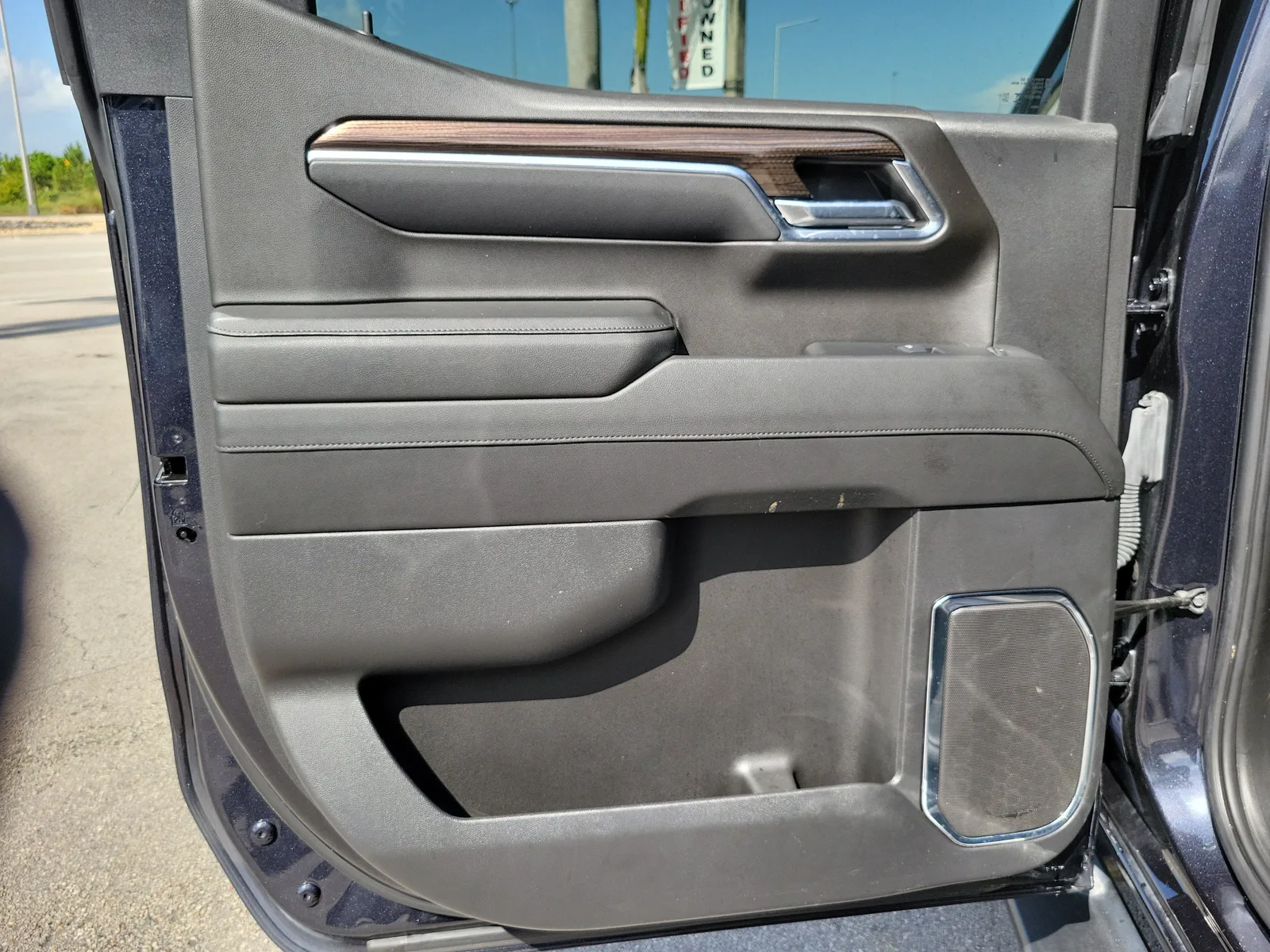 2024 Chevrolet Silverado 1500 RST photo 11