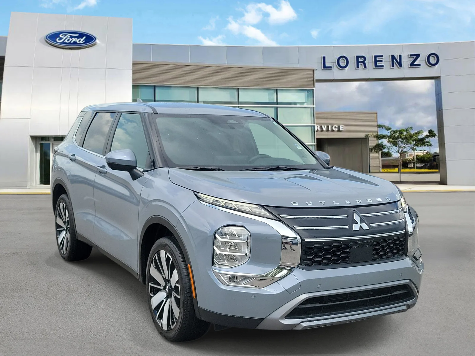 2025 Mitsubishi Outlander SE photo 3