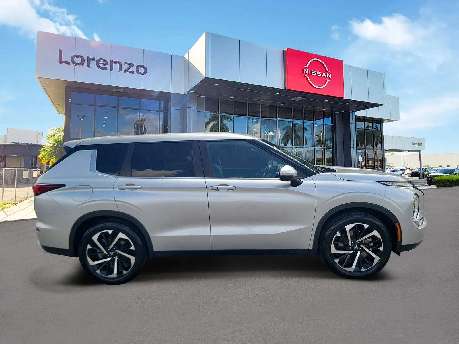 2024 Mitsubishi Outlander SE photo 4