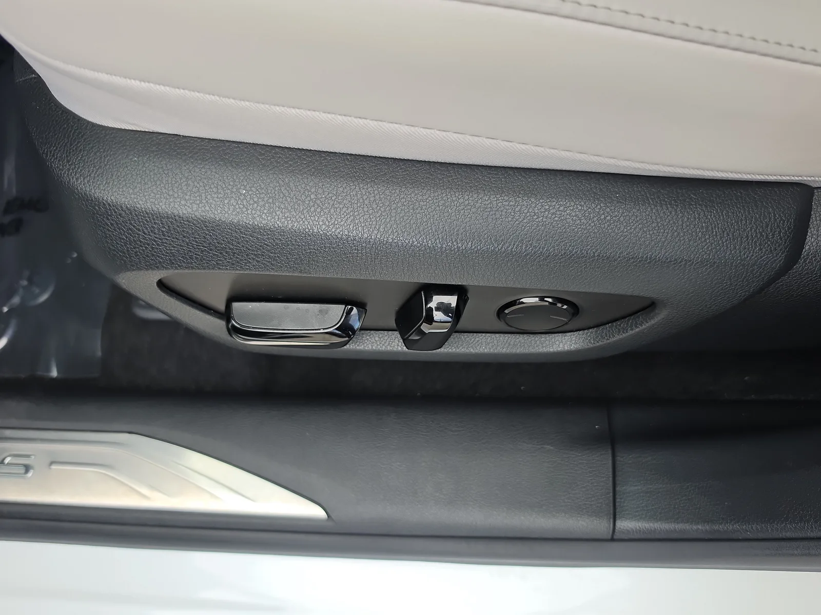 2023 Lexus RX RX 350 Premium photo 11