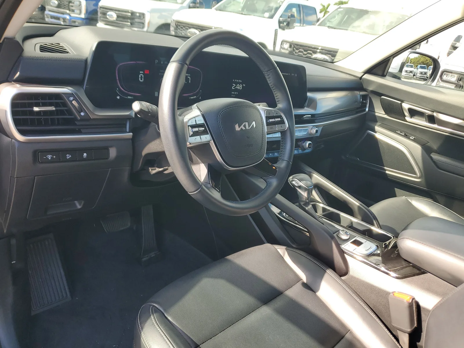 2024 Kia Telluride LX photo 9