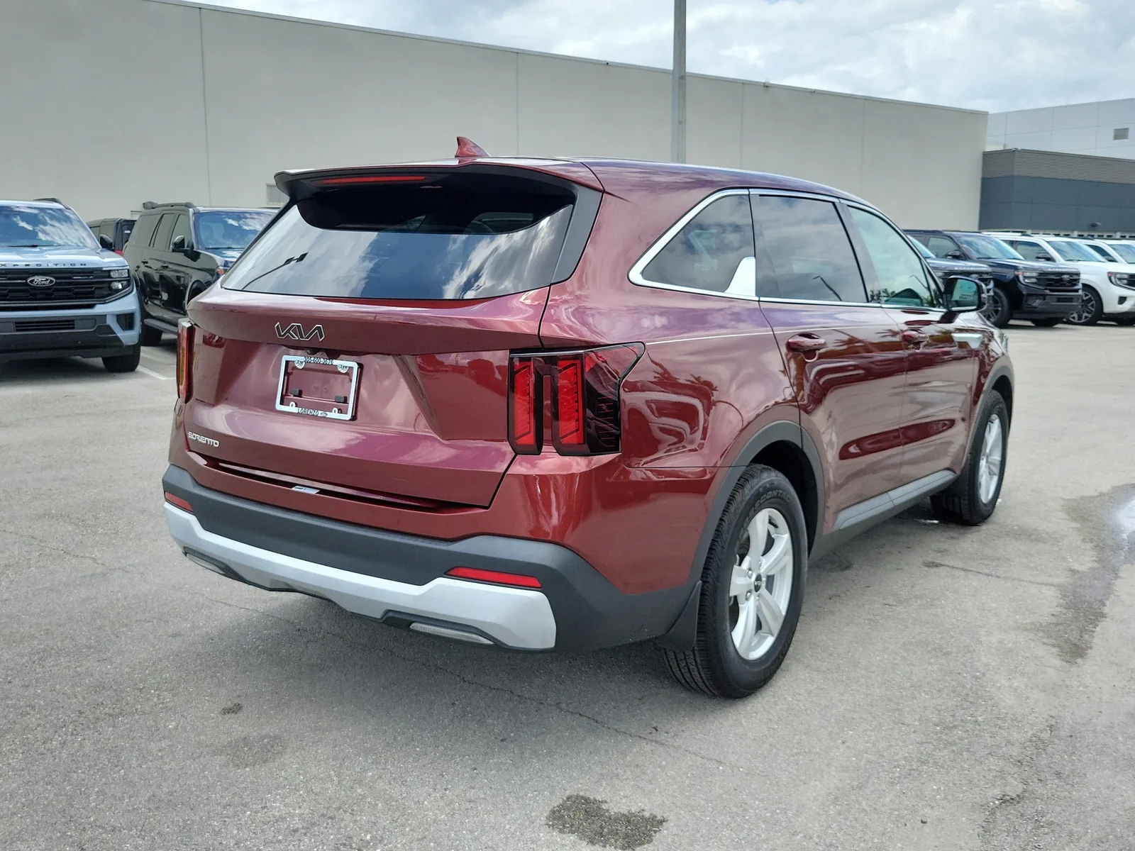 2024 Kia Sorento LX photo 5
