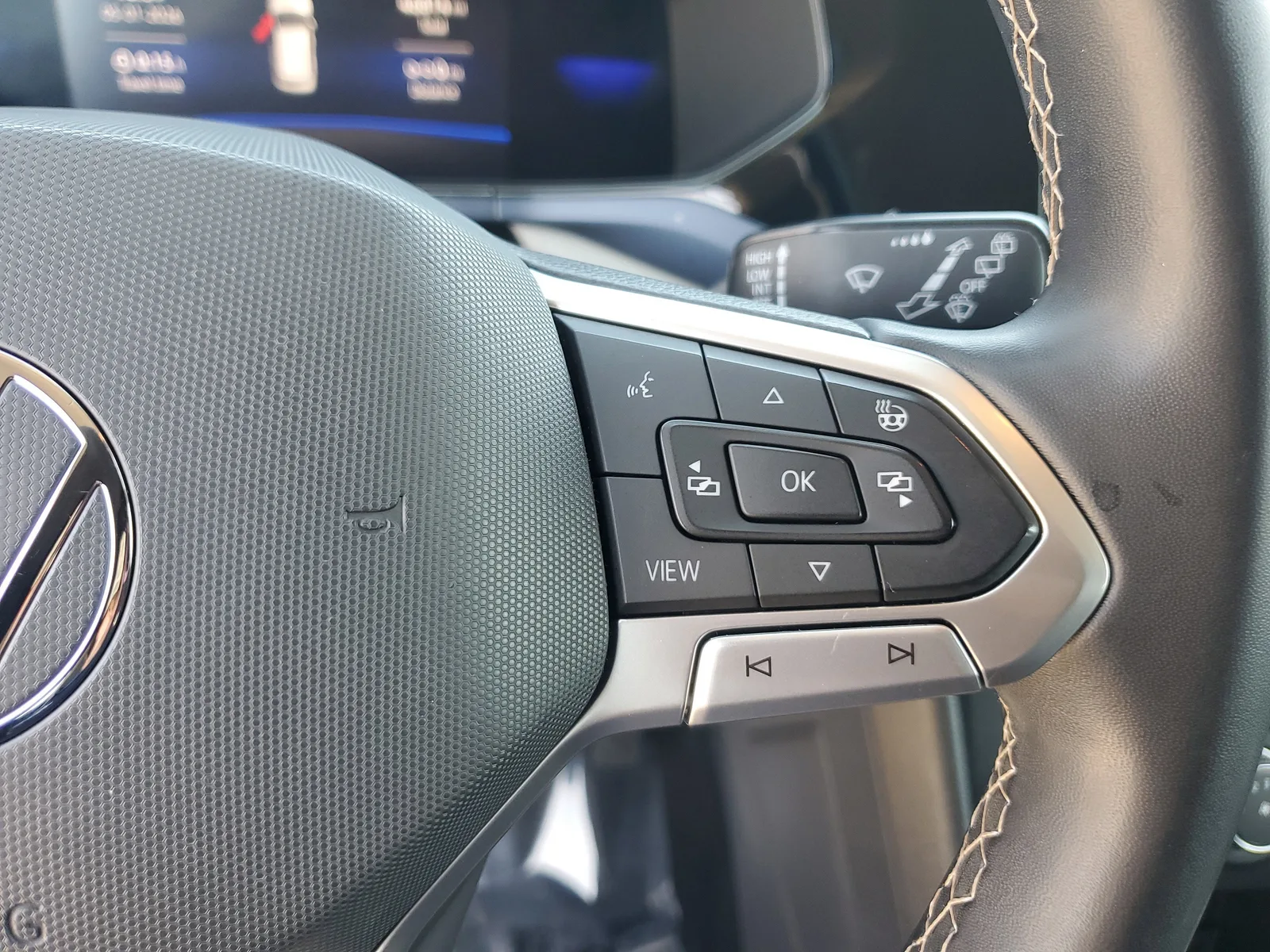 2022 Volkswagen Taos SE photo 22