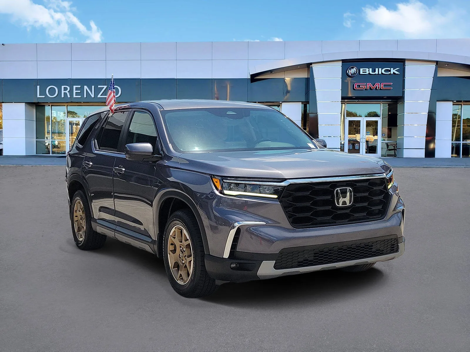 2024 Honda Pilot EX-L 8 Passenger photo 3