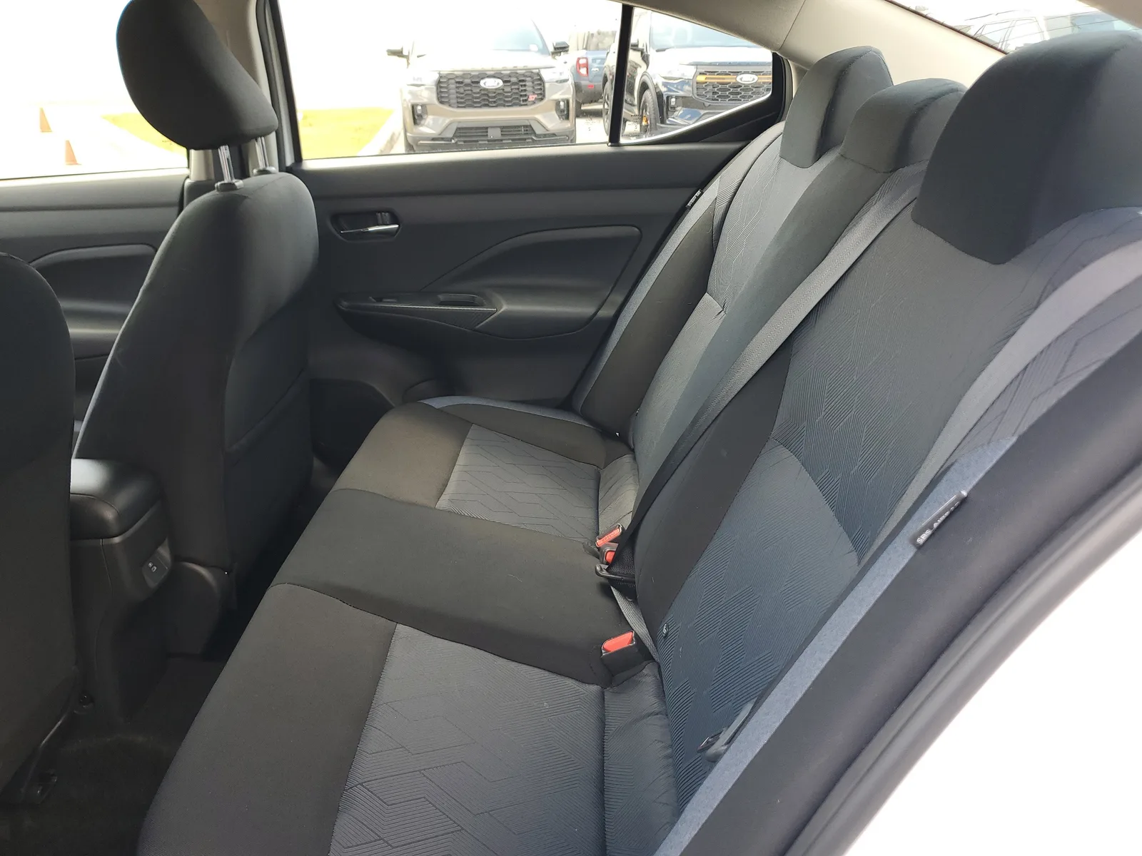 2025 Nissan Versa SV photo 12