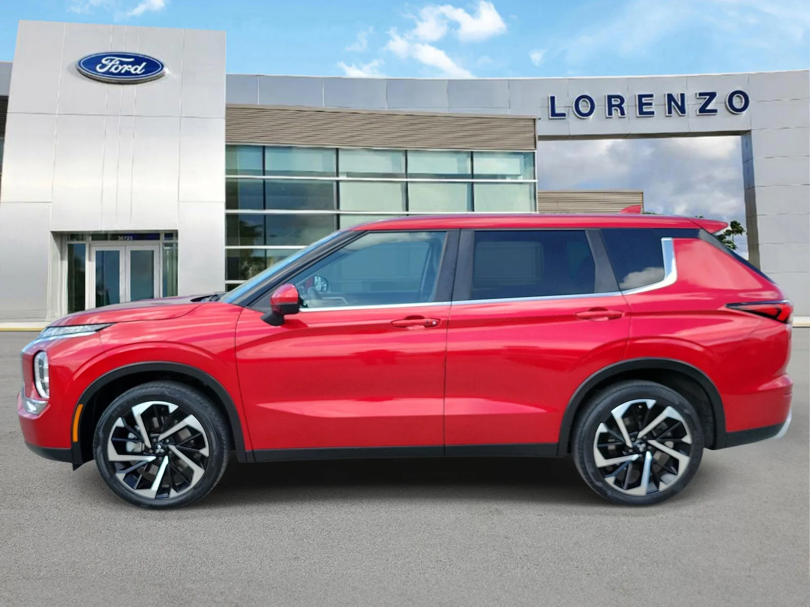 2024 Mitsubishi Outlander SE photo 8