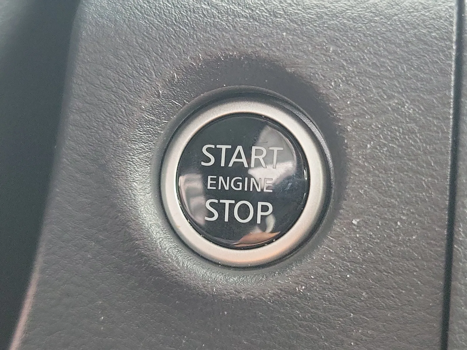 2025 Nissan Frontier Crew Cab PRO-X® photo 21