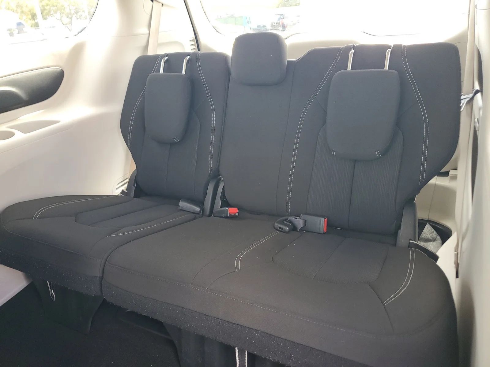 2023 Chrysler Voyager LX photo 15