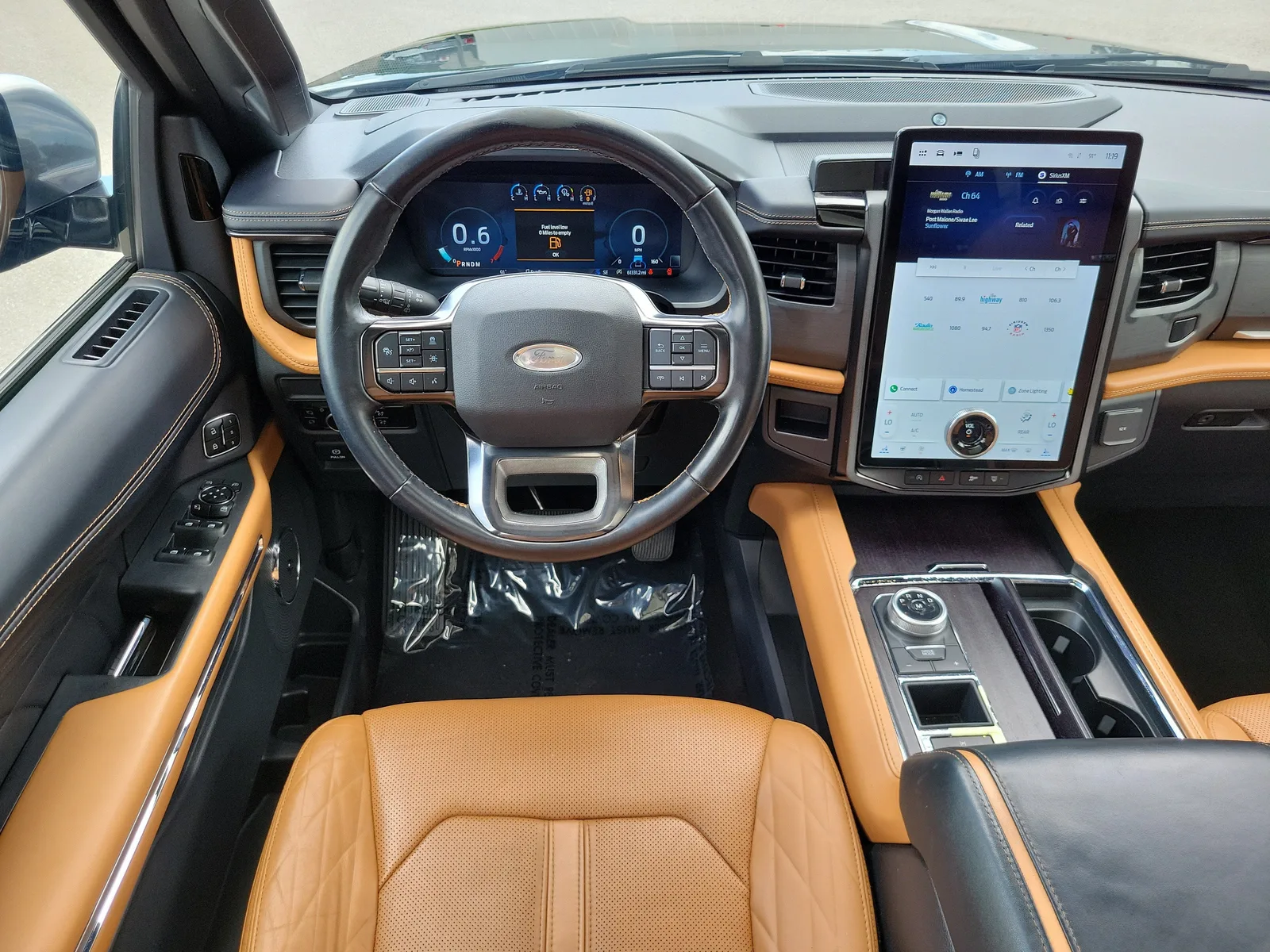 2023 Ford Expedition Max Platinum photo 16