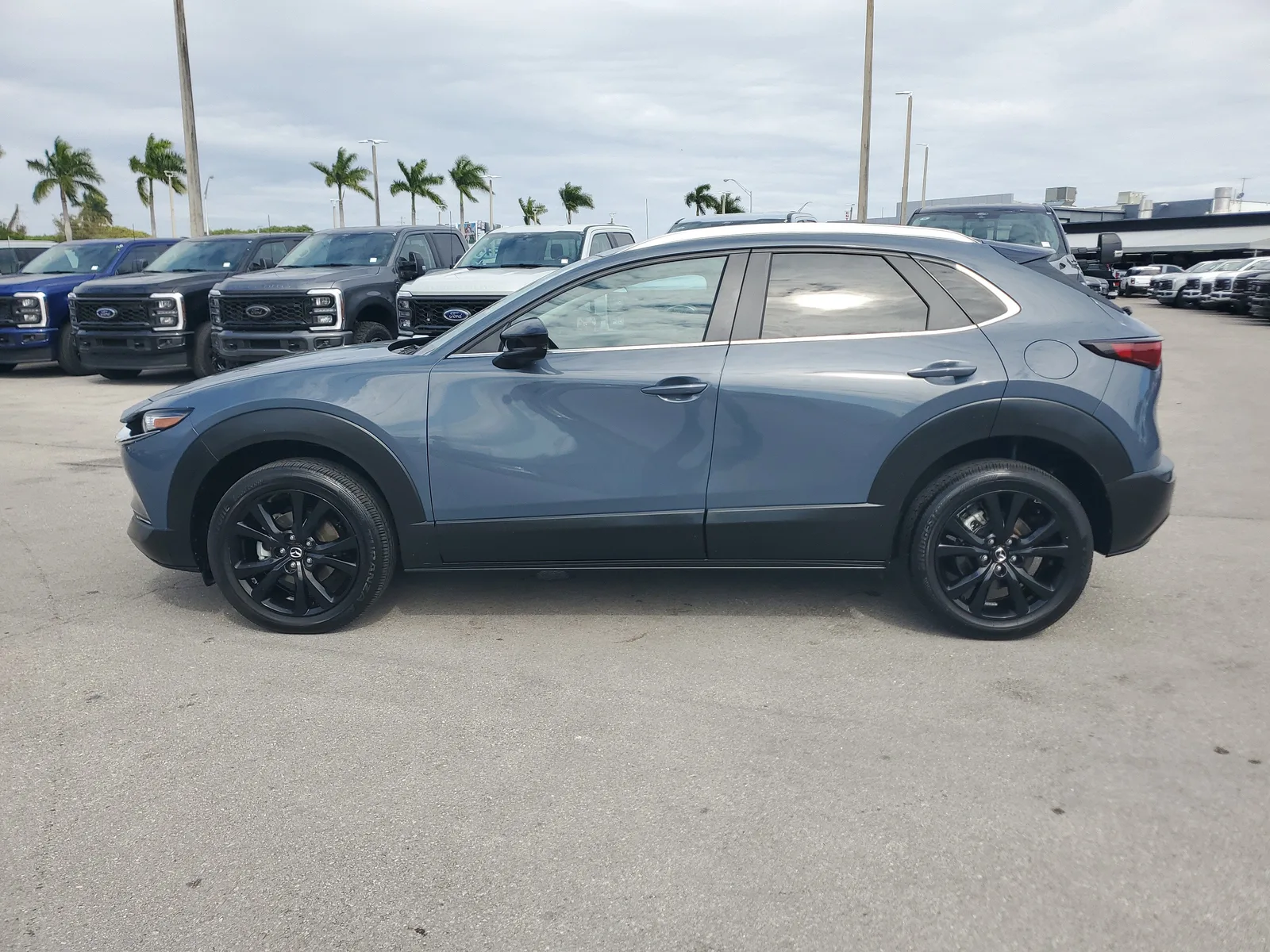 2025 Mazda CX-30 2.5 S Carbon Edition 4WD photo 8