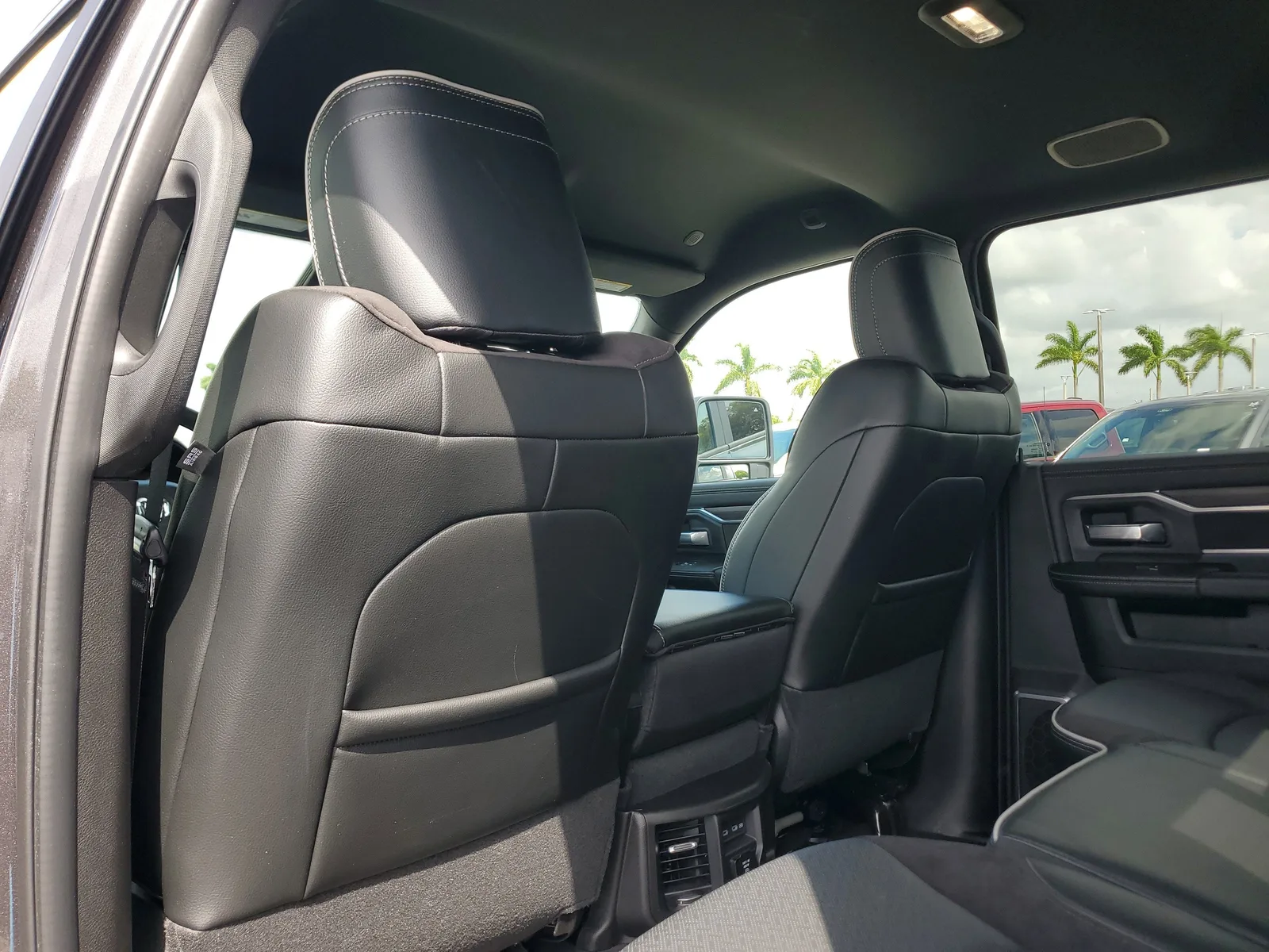 2026 RAM 2500 Laramie 4WD Diesel photo 15