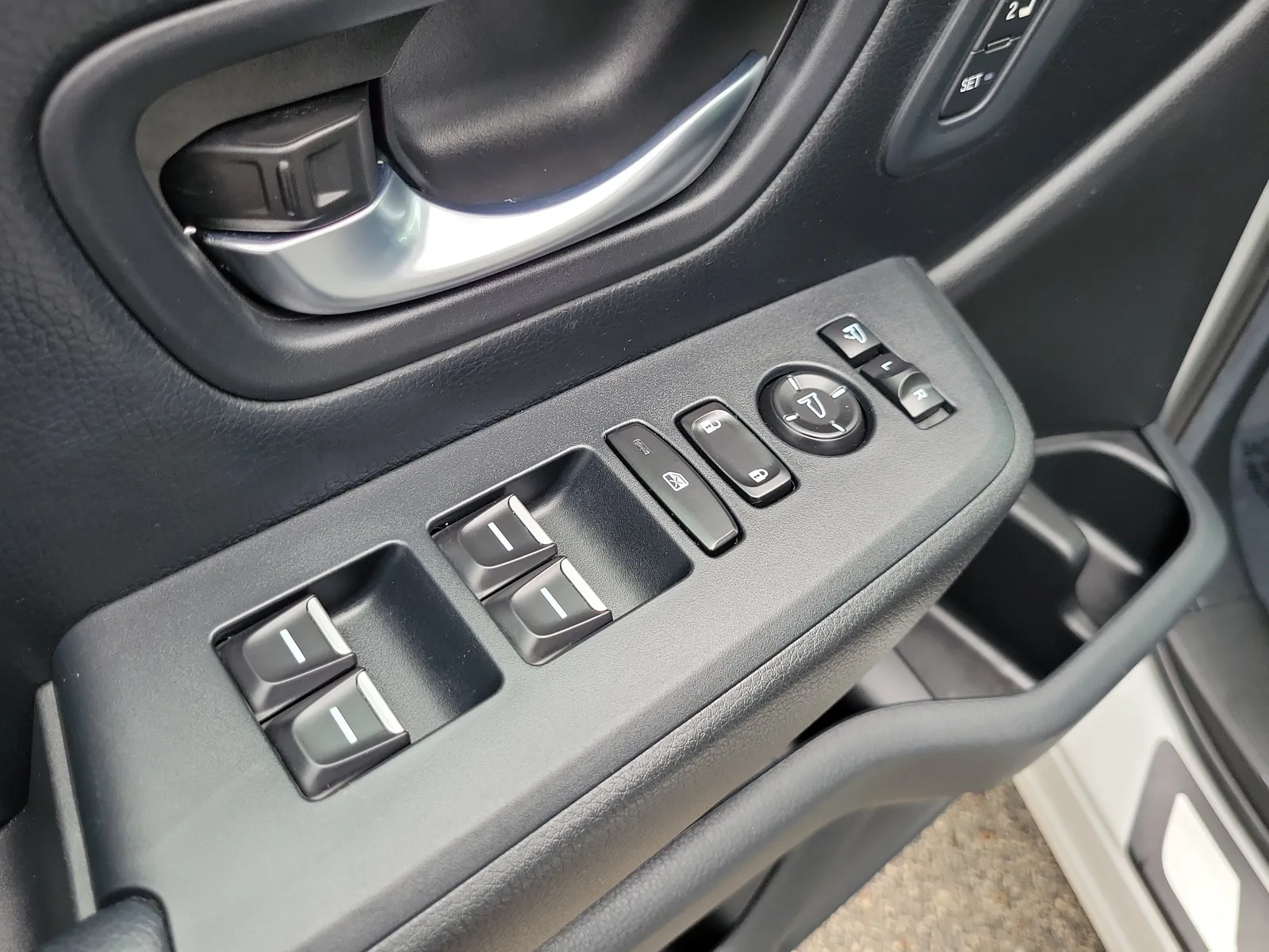 2024 Honda Pilot TrailSport photo 25