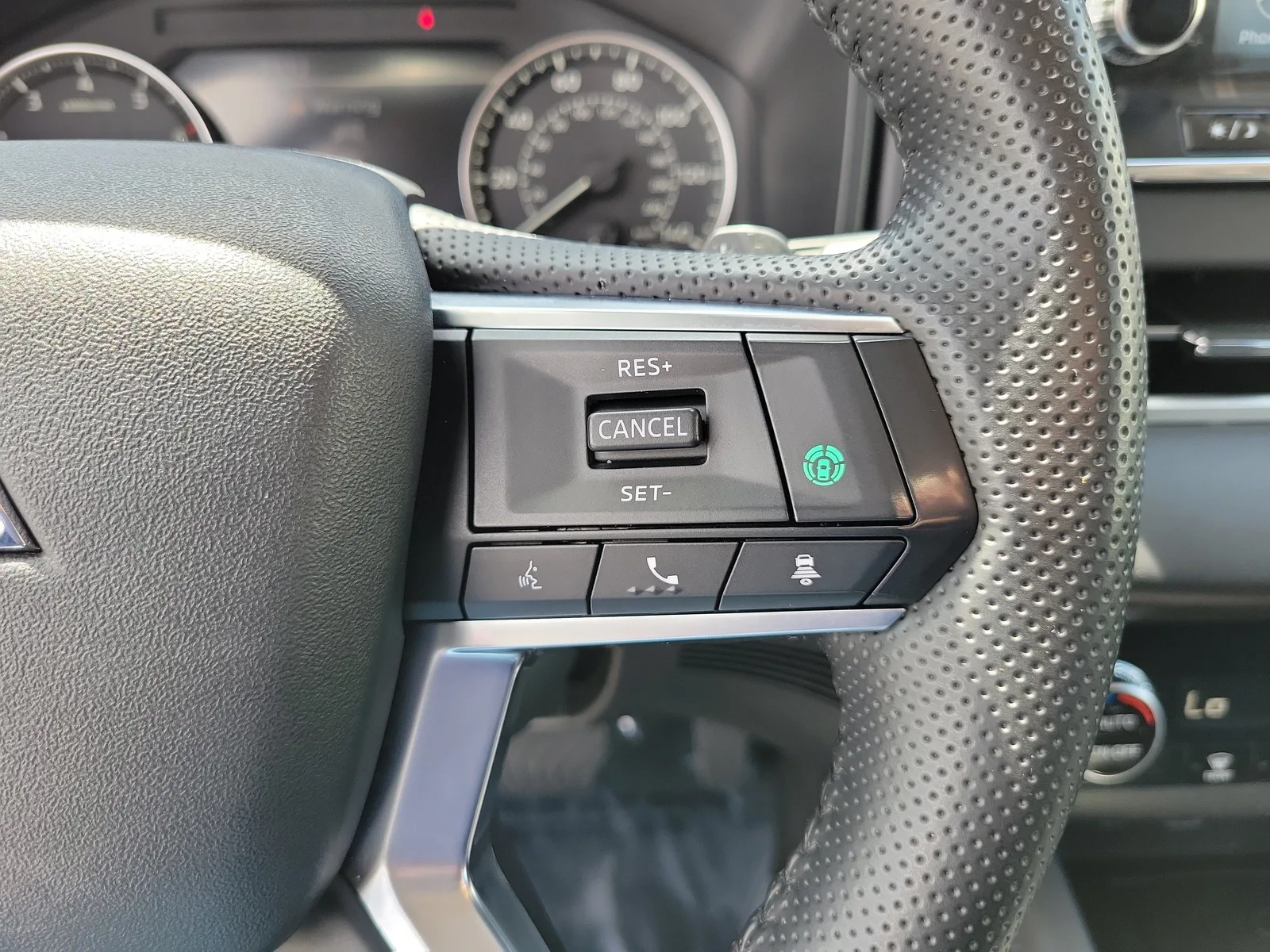 2024 Mitsubishi Outlander SE photo 23