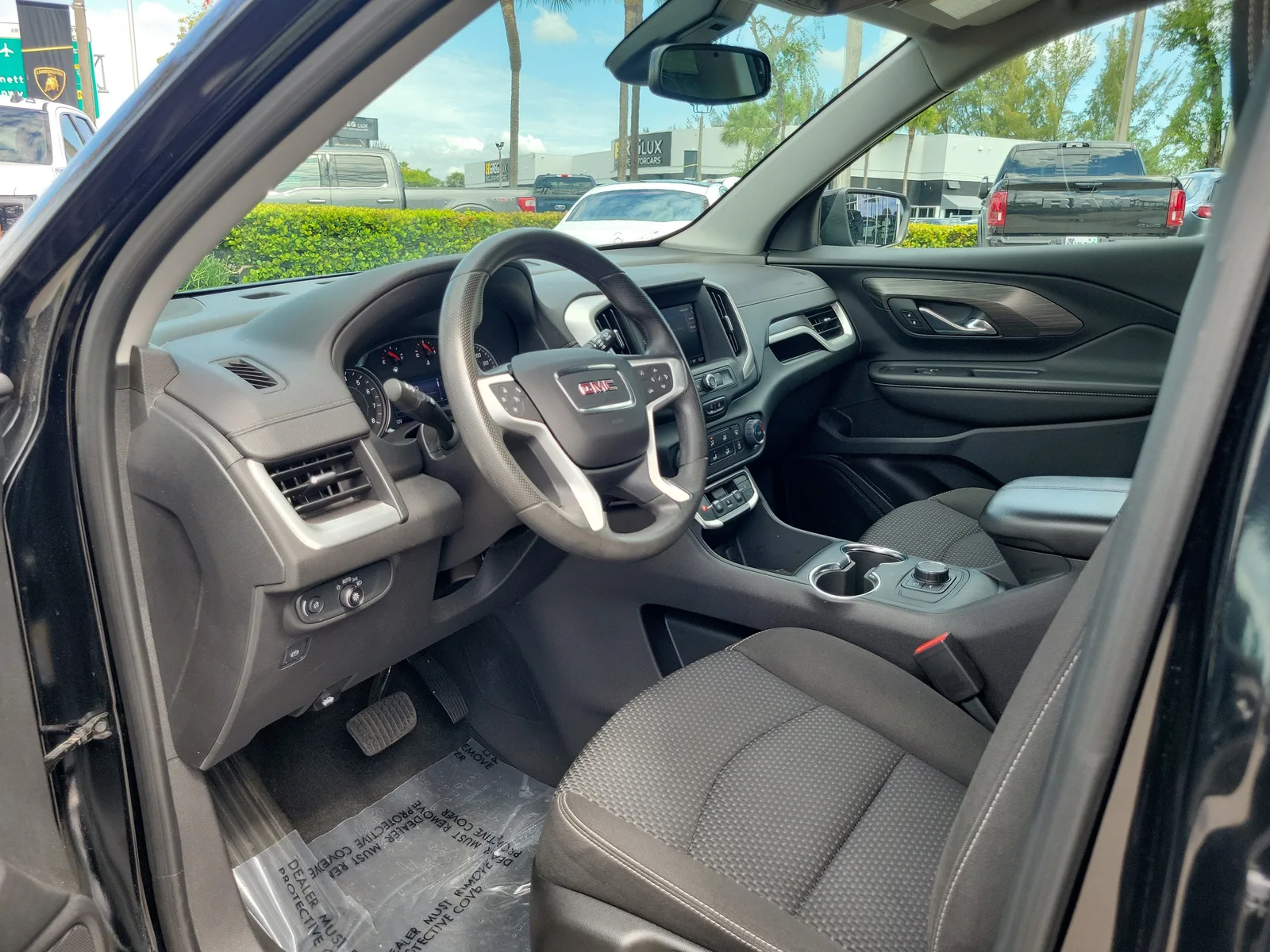 2023 GMC Terrain SLE photo 9