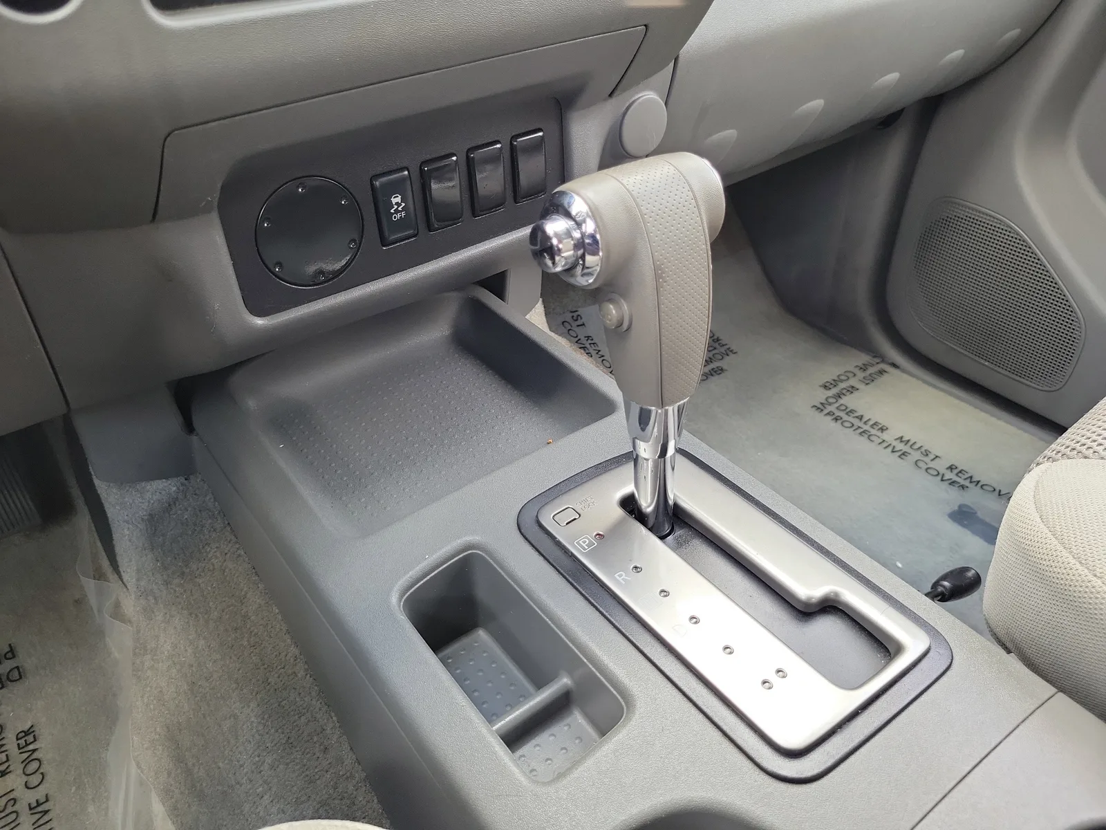 2012 Nissan Frontier S photo 17