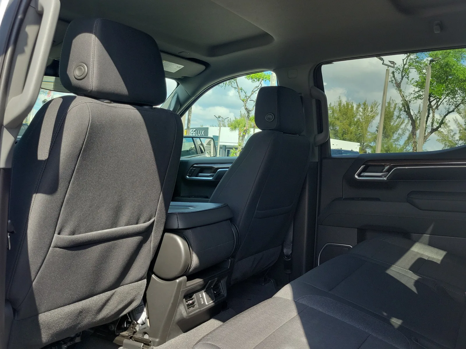 2024 Chevrolet Silverado 1500 RST photo 14