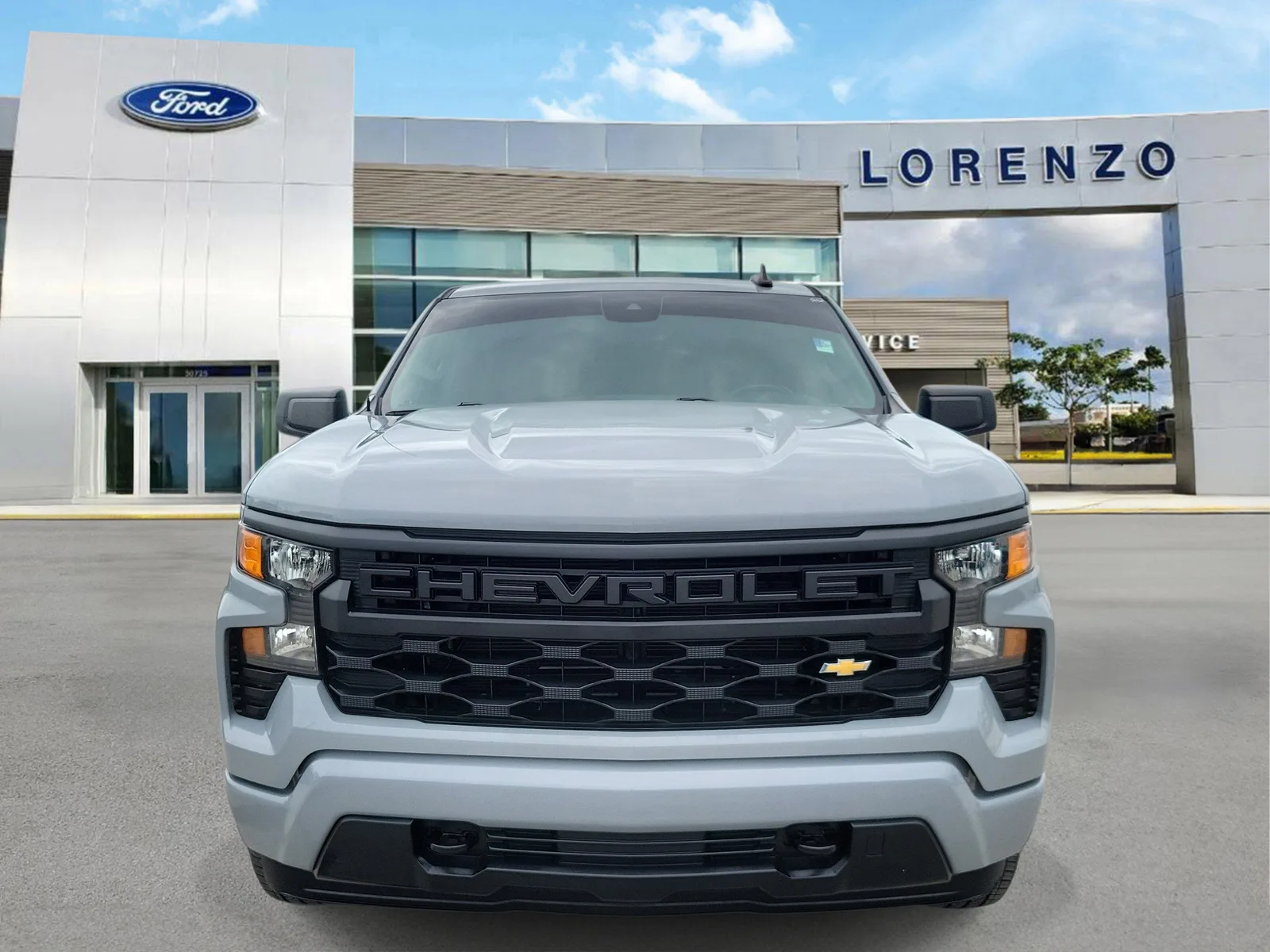 2024 Chevrolet Silverado 1500 Custom photo 2