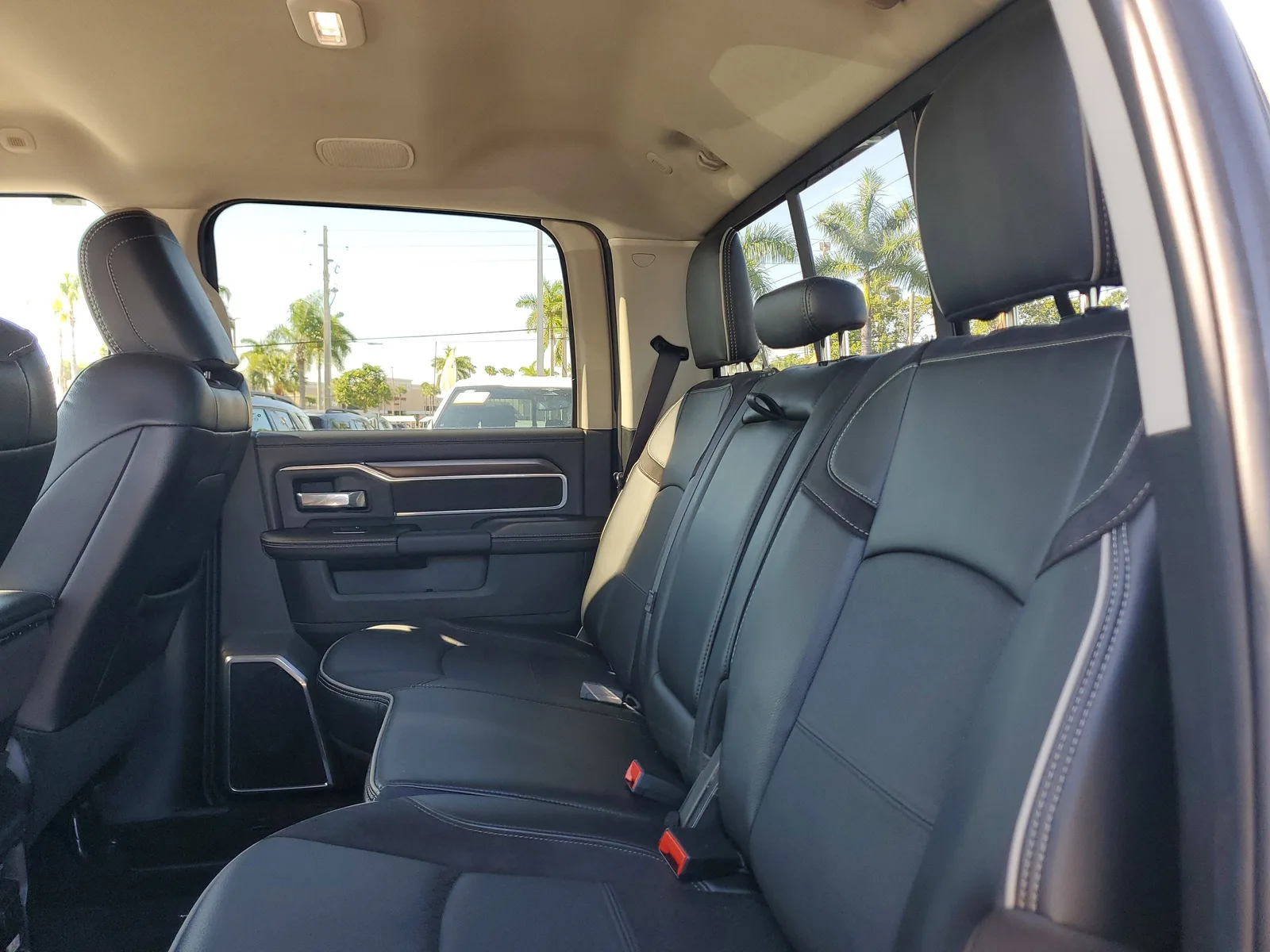 2024 RAM 2500 Laramie 4WD Diesel photo 14