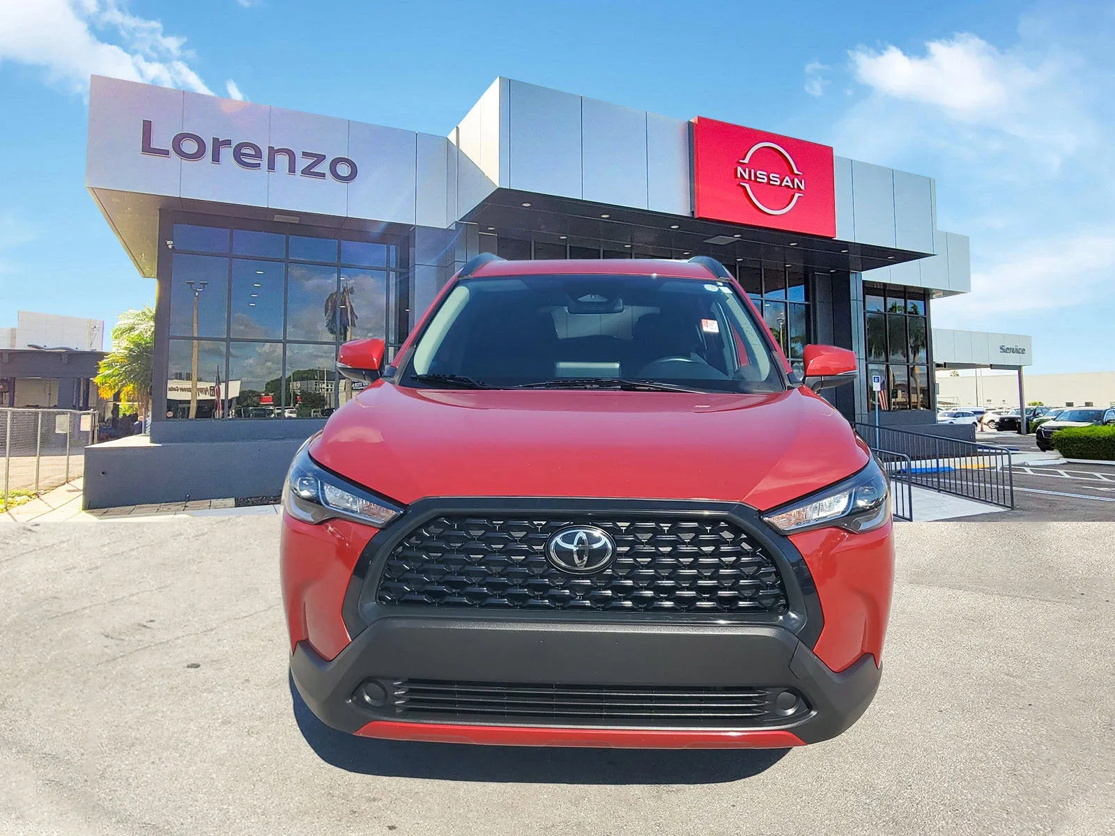 2023 Toyota Corolla Cross LE photo 2