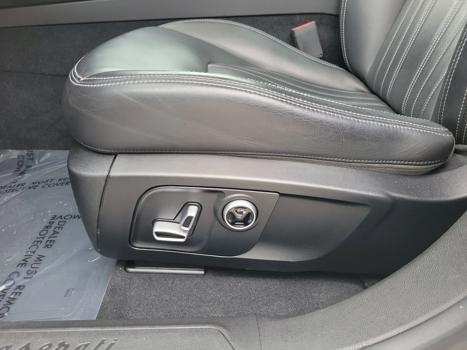 2023 Maserati Levante GT photo 14