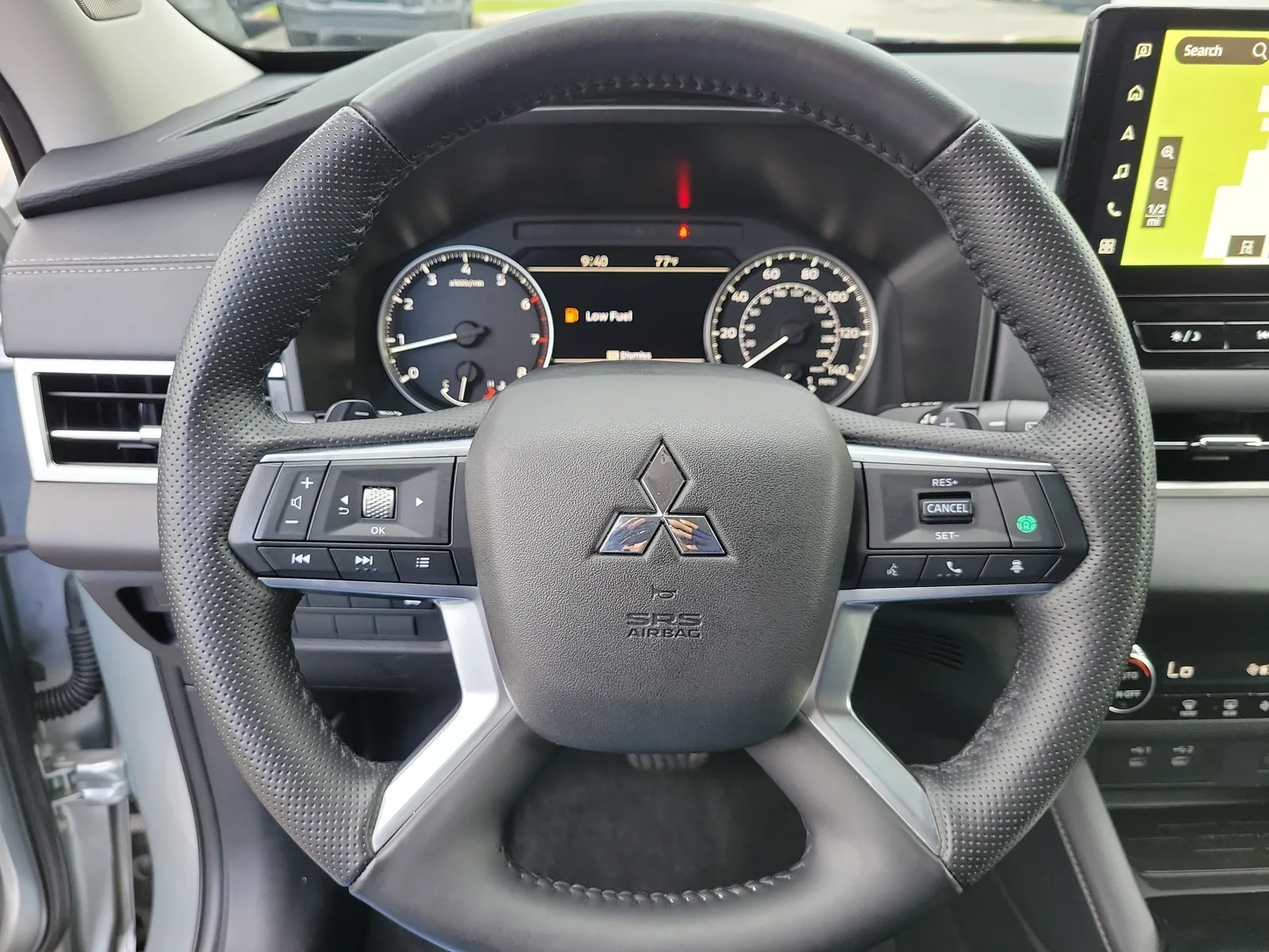 2025 Mitsubishi Outlander SE photo 21