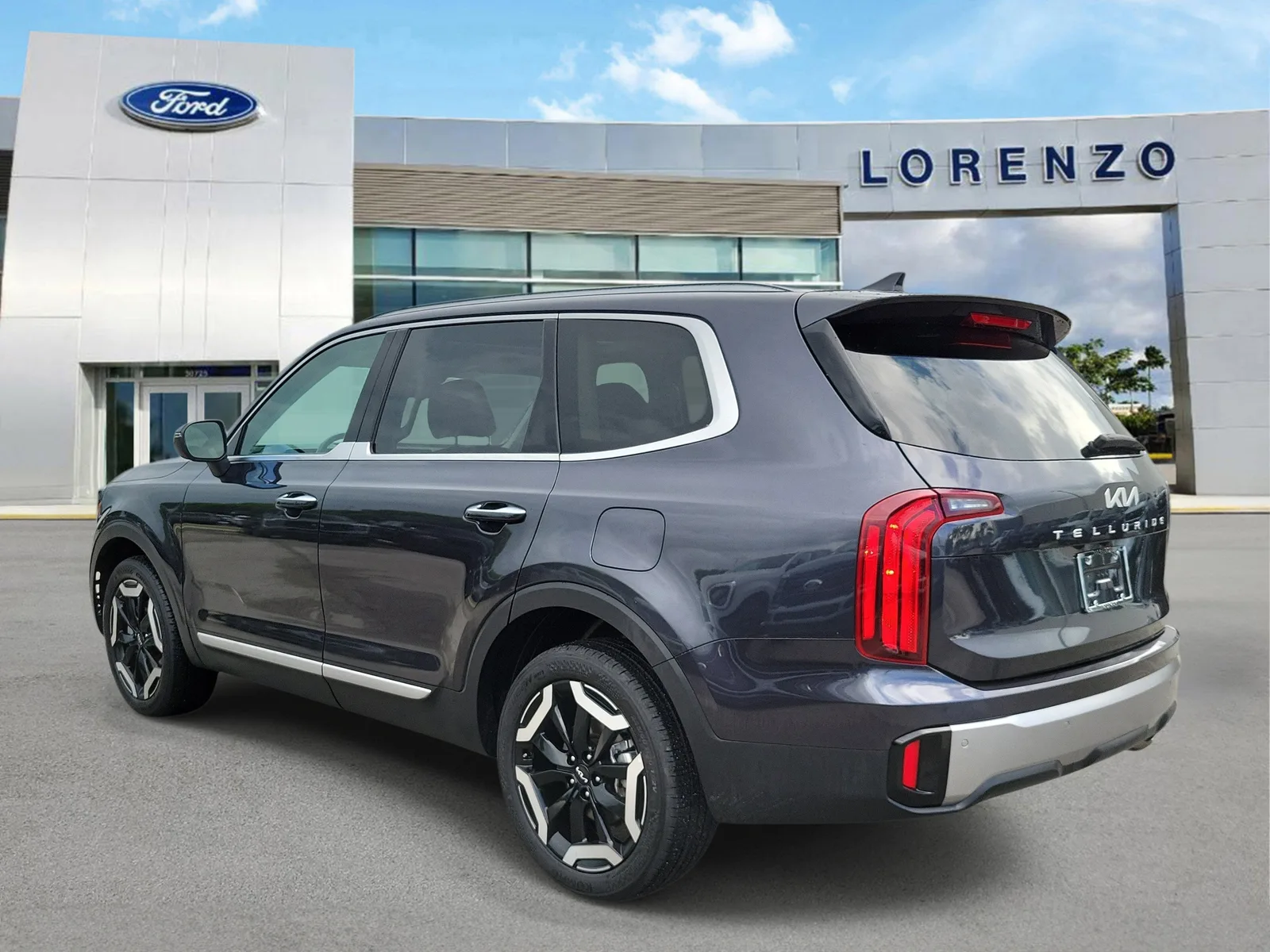 2025 Kia Telluride S photo 7
