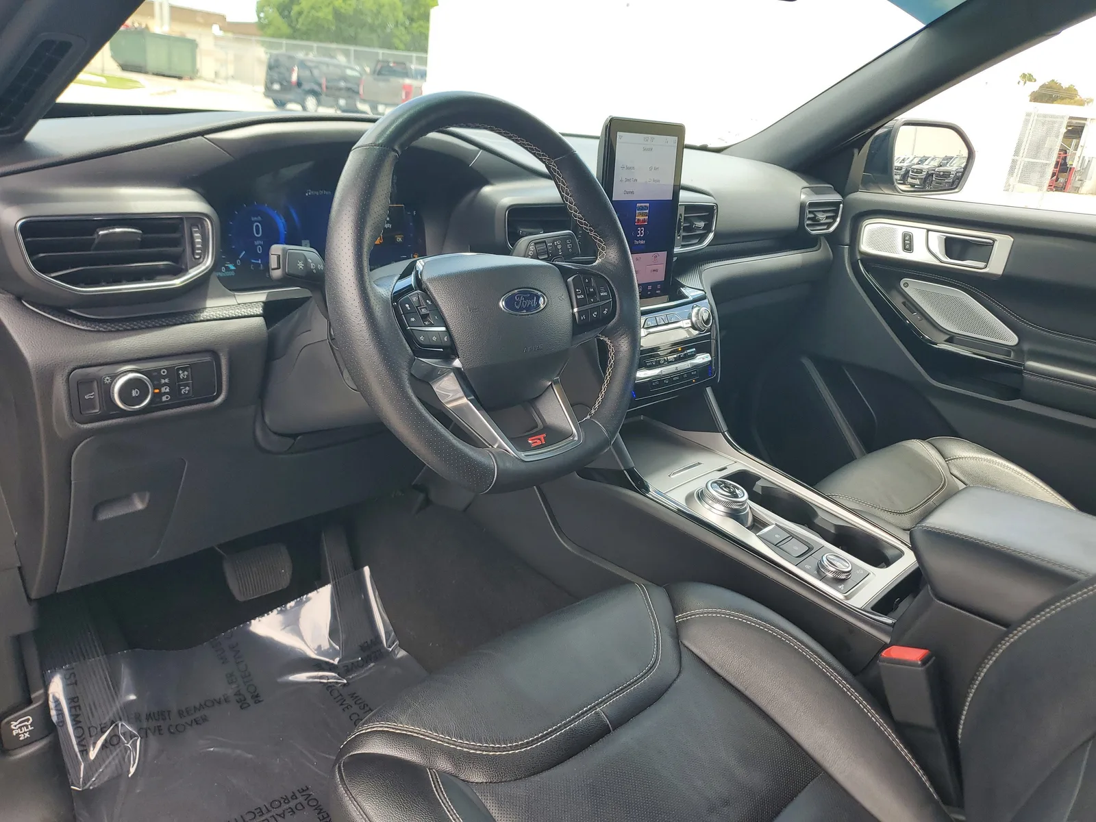 2023 Ford Explorer ST 4WD photo 9