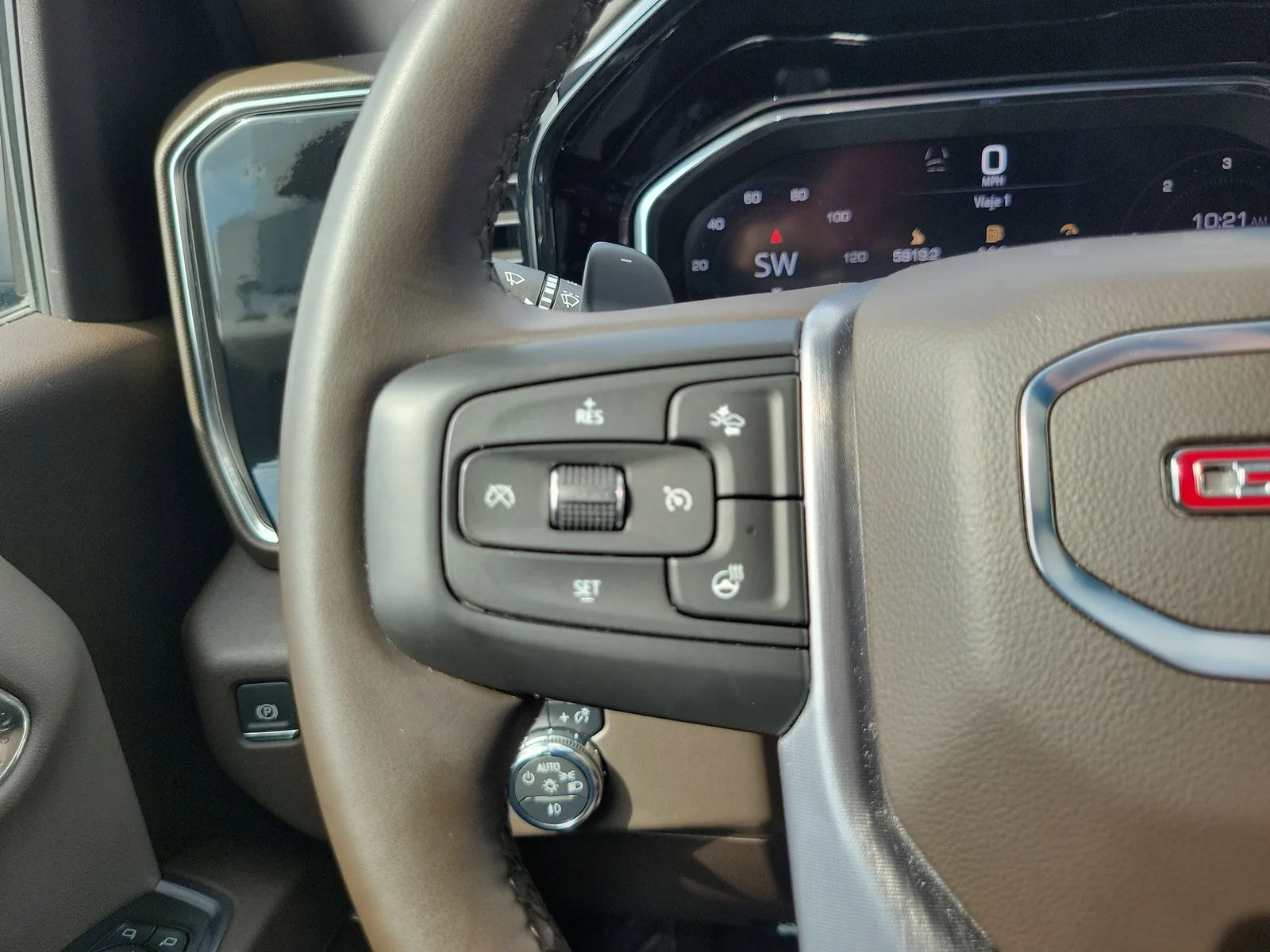 2024 GMC Sierra 1500 SLT photo 19