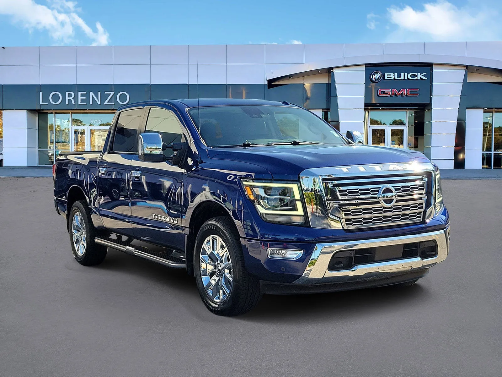 2020 Nissan Titan SL photo 3