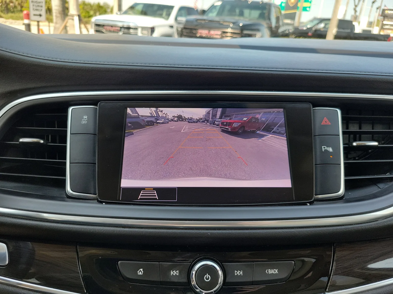 2020 Buick Enclave Essence photo 10