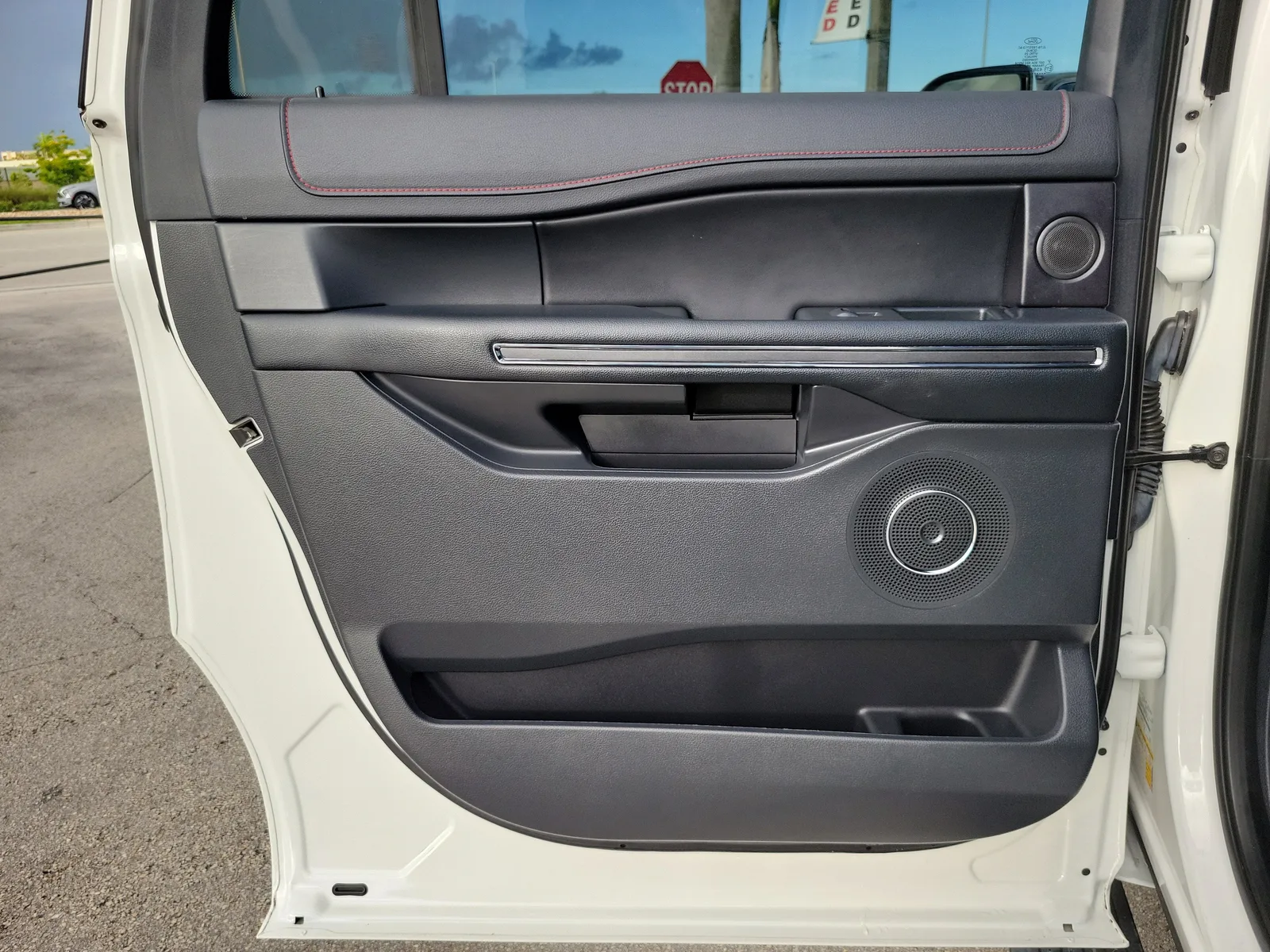 2023 Ford Expedition Max Limited photo 27