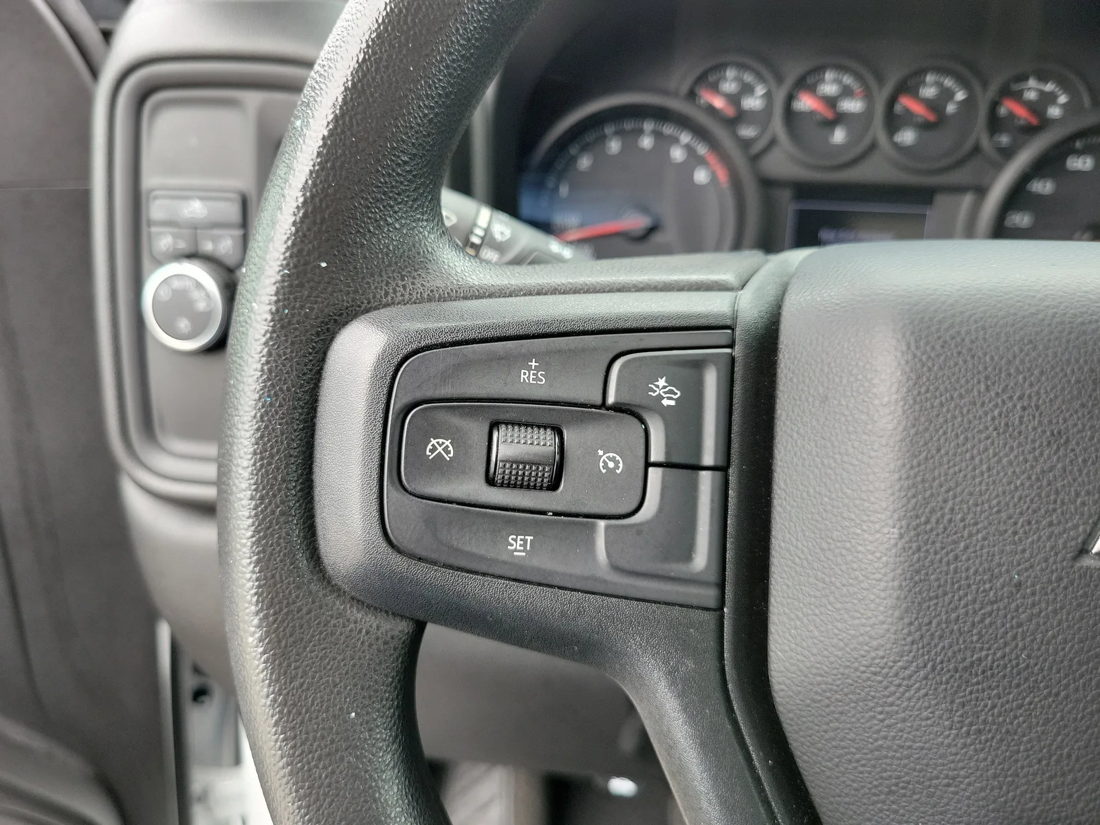 2024 Chevrolet Silverado 1500 Custom photo 26