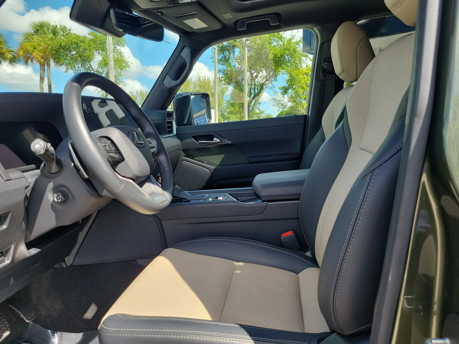 2025 Lexus GX GX 550 Premium photo 13