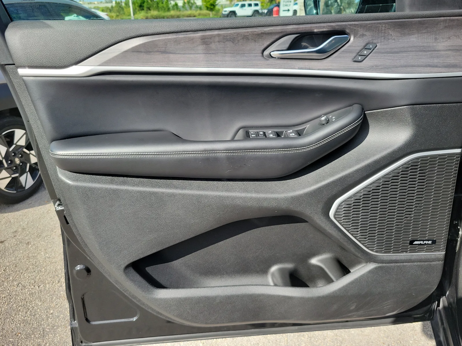 2024 Jeep Grand Cherokee Limited photo 20